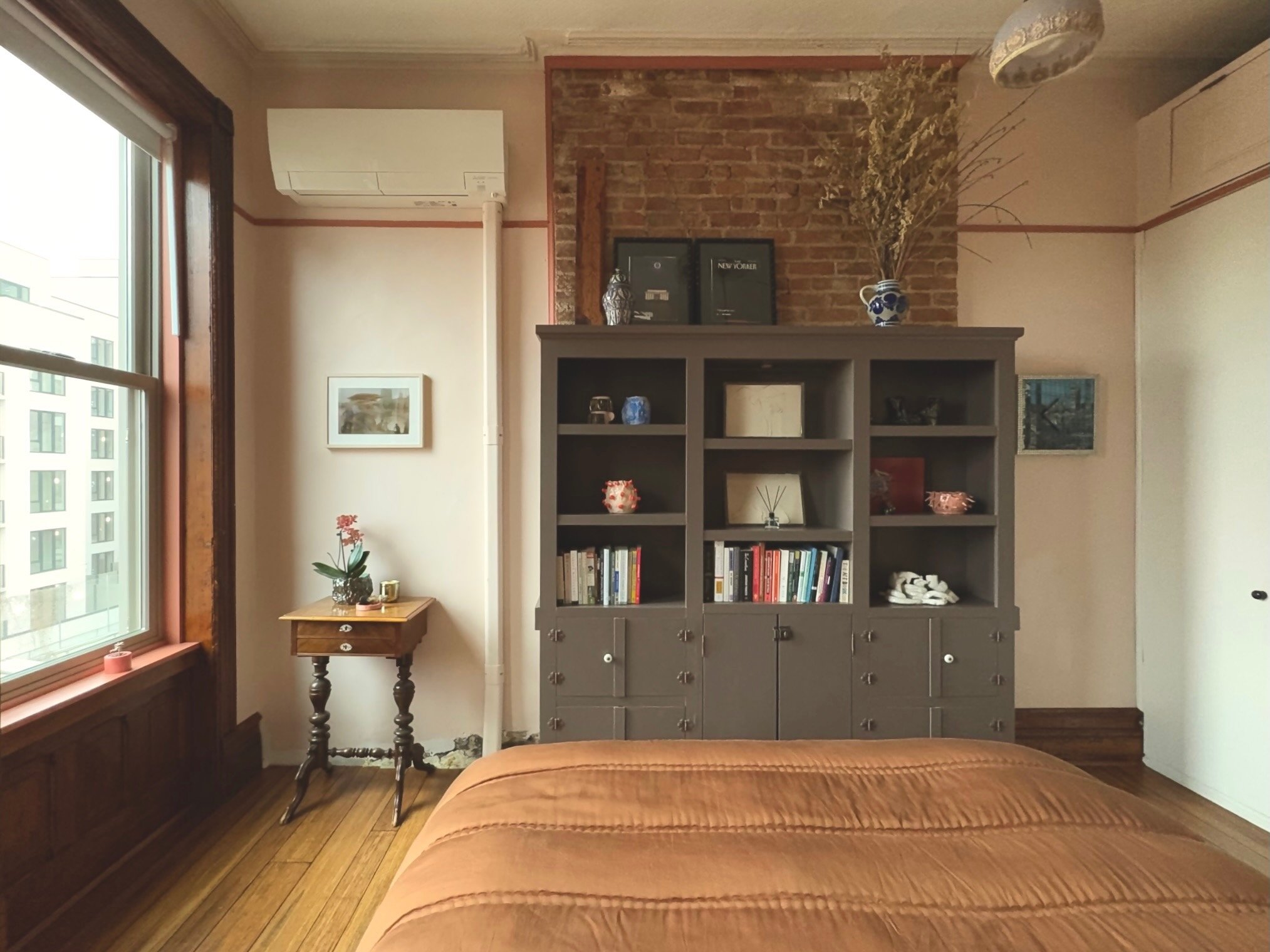 new-york-period-historic-townhouse-filming-photoshoots-bedroom-cupboard.jpg