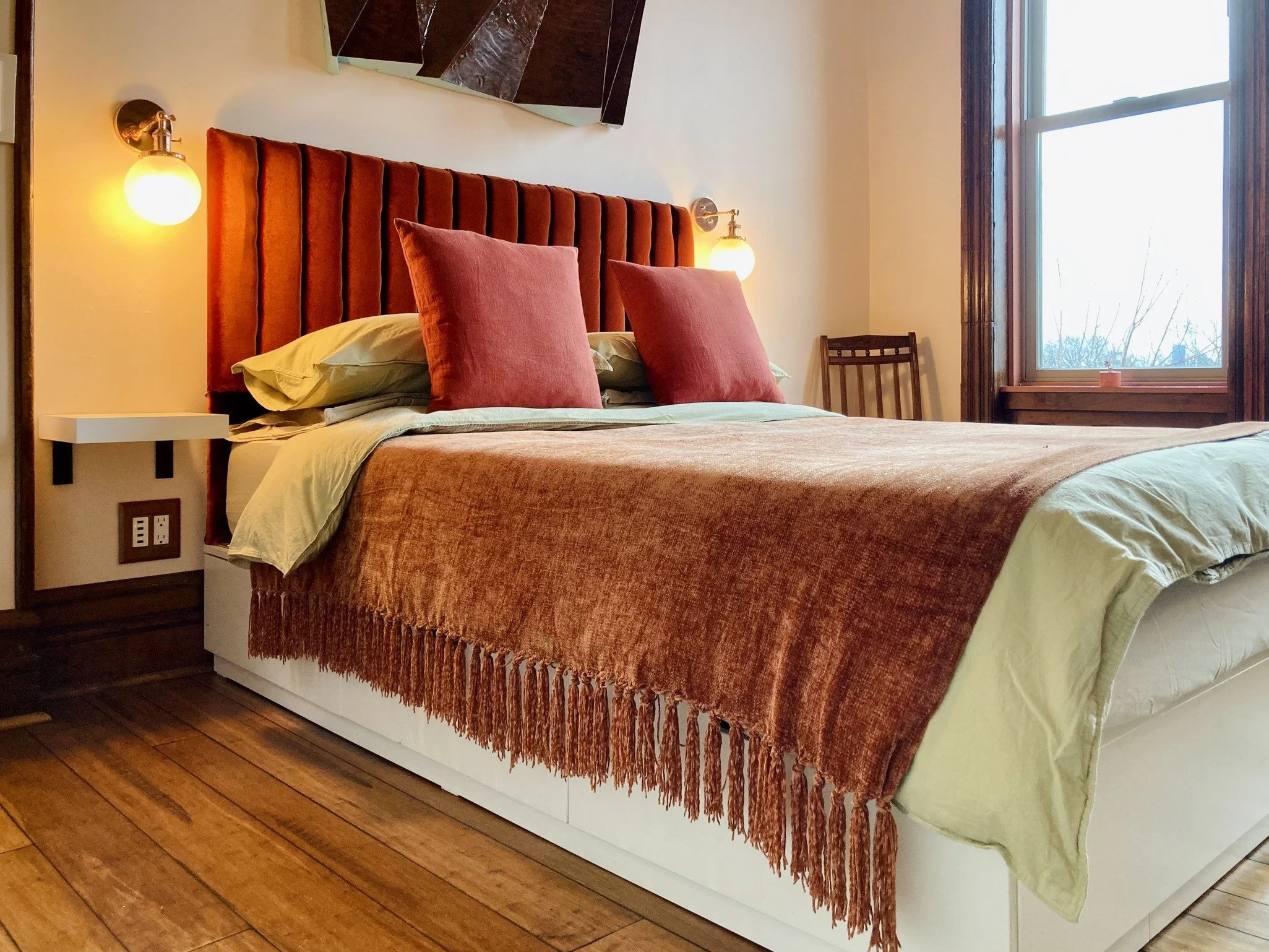 new-york-period-historic-townhouse-filming-photoshoots-bedroom-cushions.jpg