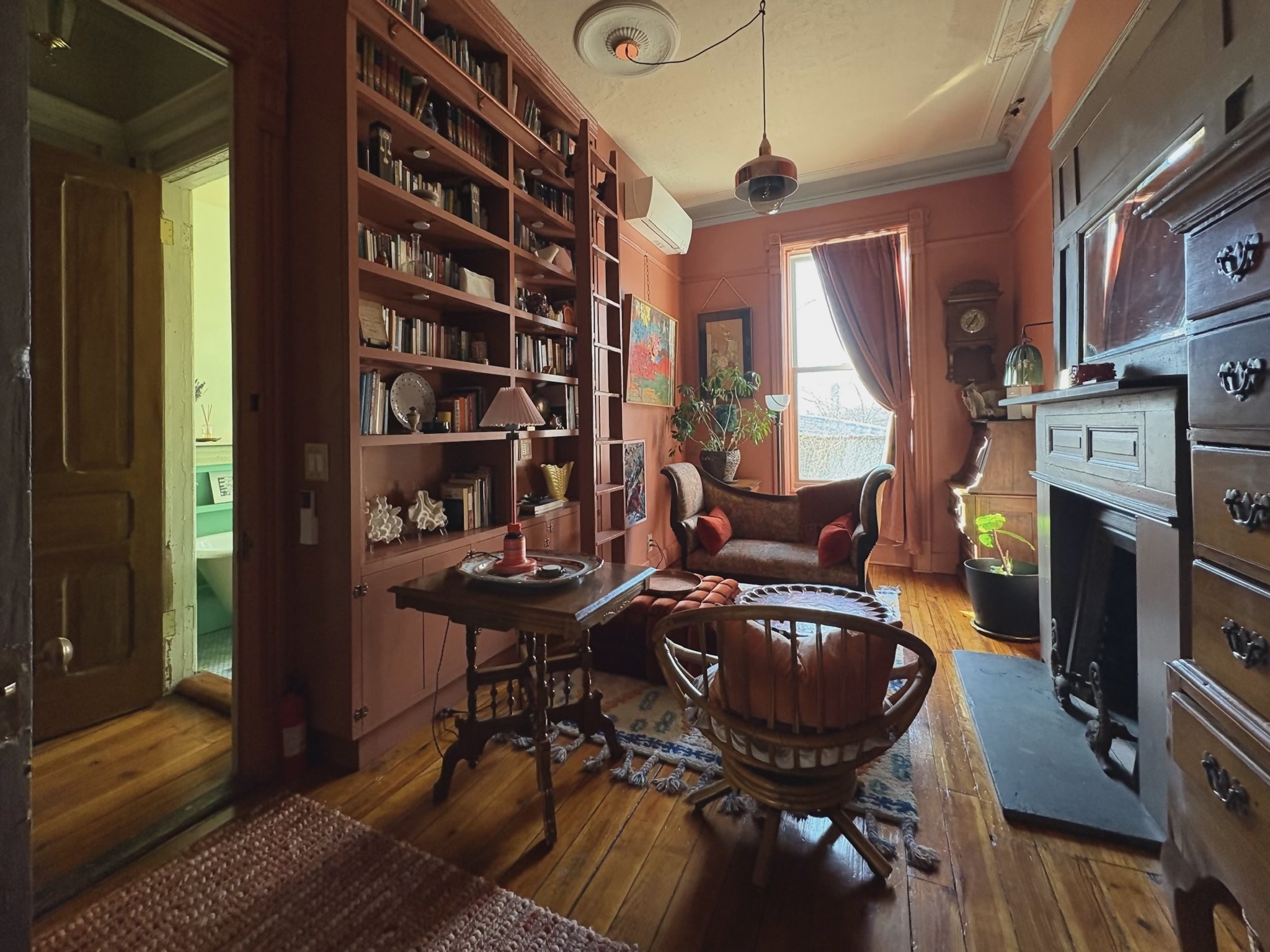 new-york-period-historic-townhouse-filming-photoshoots-parlour-book-sheves.jpg