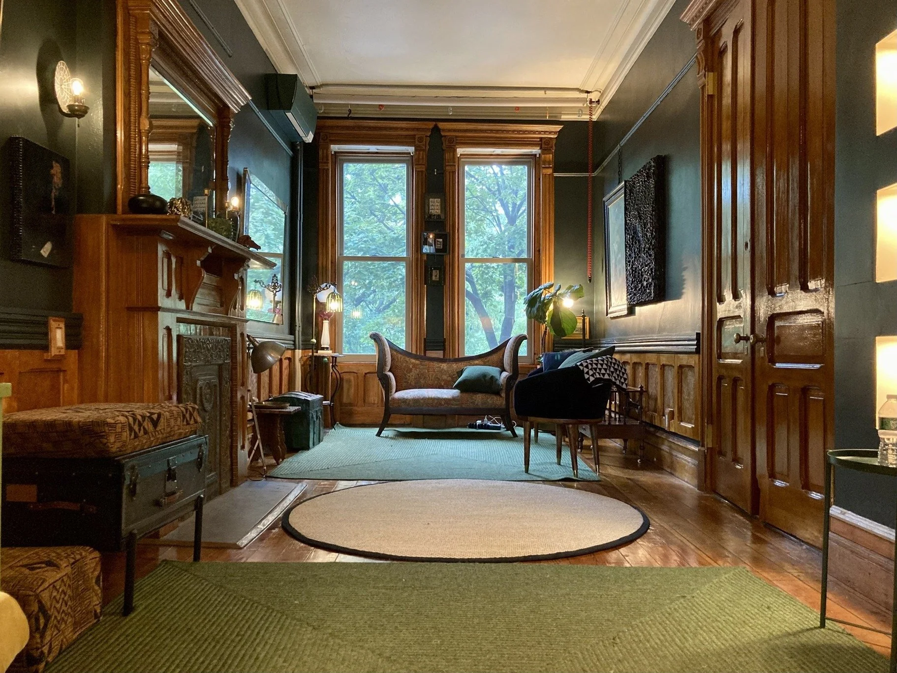 new-york-period-historic-townhouse-filming-photoshoots-sash-windows-sofa.jpg