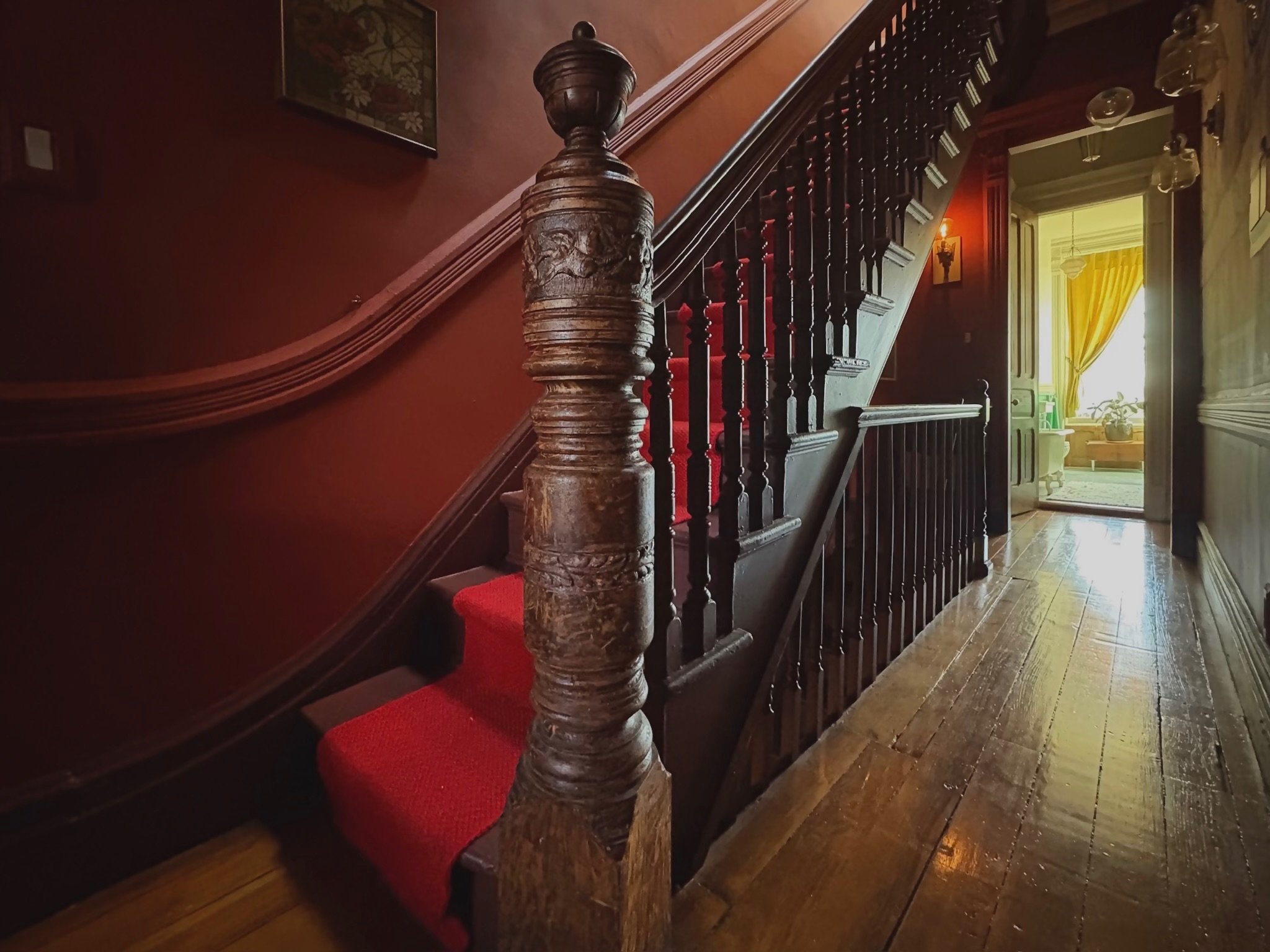 new-york-period-historic-townhouse-filming-photoshoots-stair-carpet.jpg