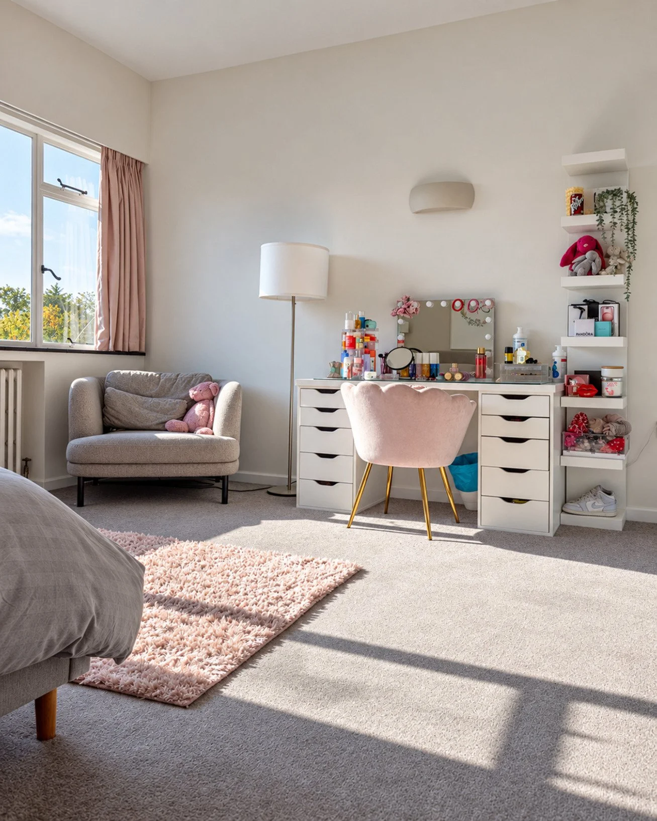 north-london-1930s-grade-ii-listed-modernist-house-filming-photoshoots-dressing-table.jpg