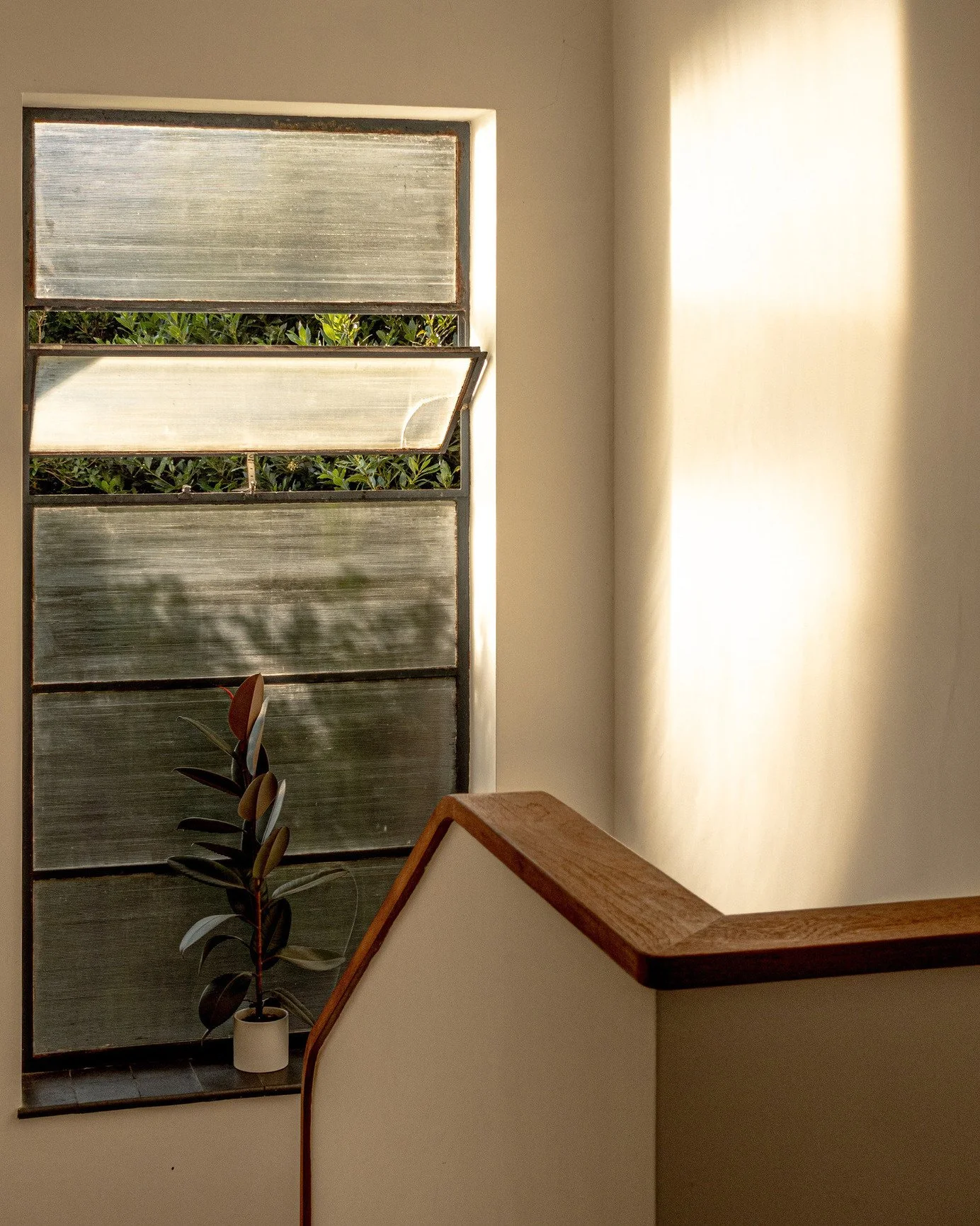 north-london-1930s-grade-ii-listed-modernist-house-filming-photoshoots-windows.jpg