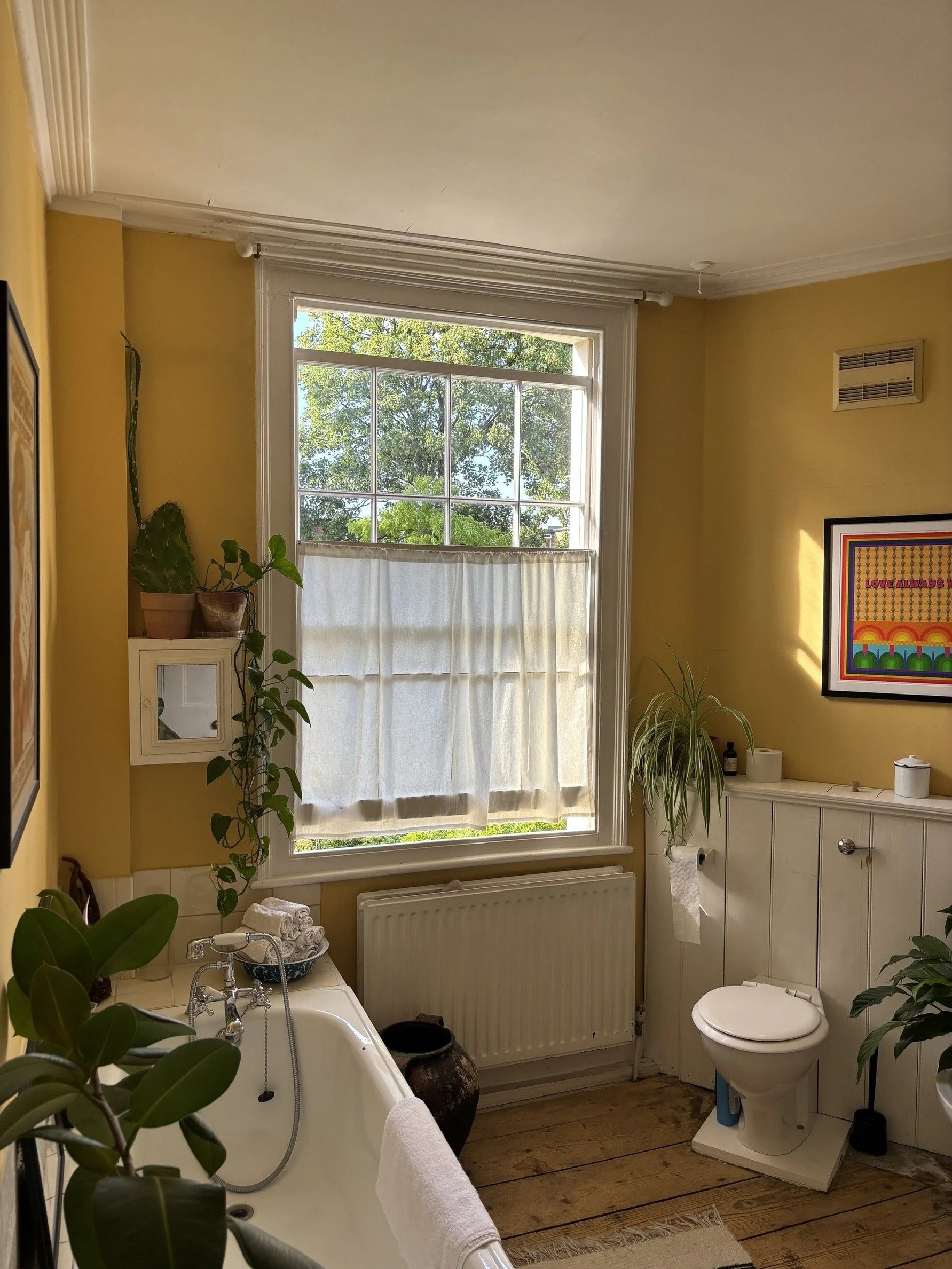 london-grade-ii-listed-georgian-townhouse-historic-period-interiors-filming-photoshoots-sash-window.jpg