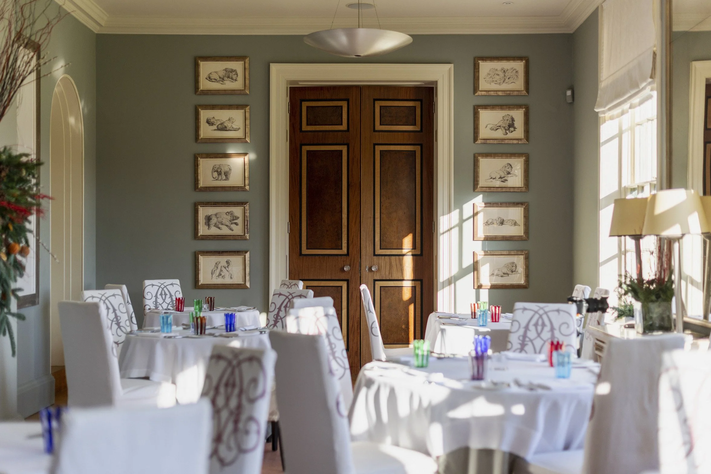historic-period-georgian-building-sussex-filming-photoshoots-events-circular-dining-tables.jpg