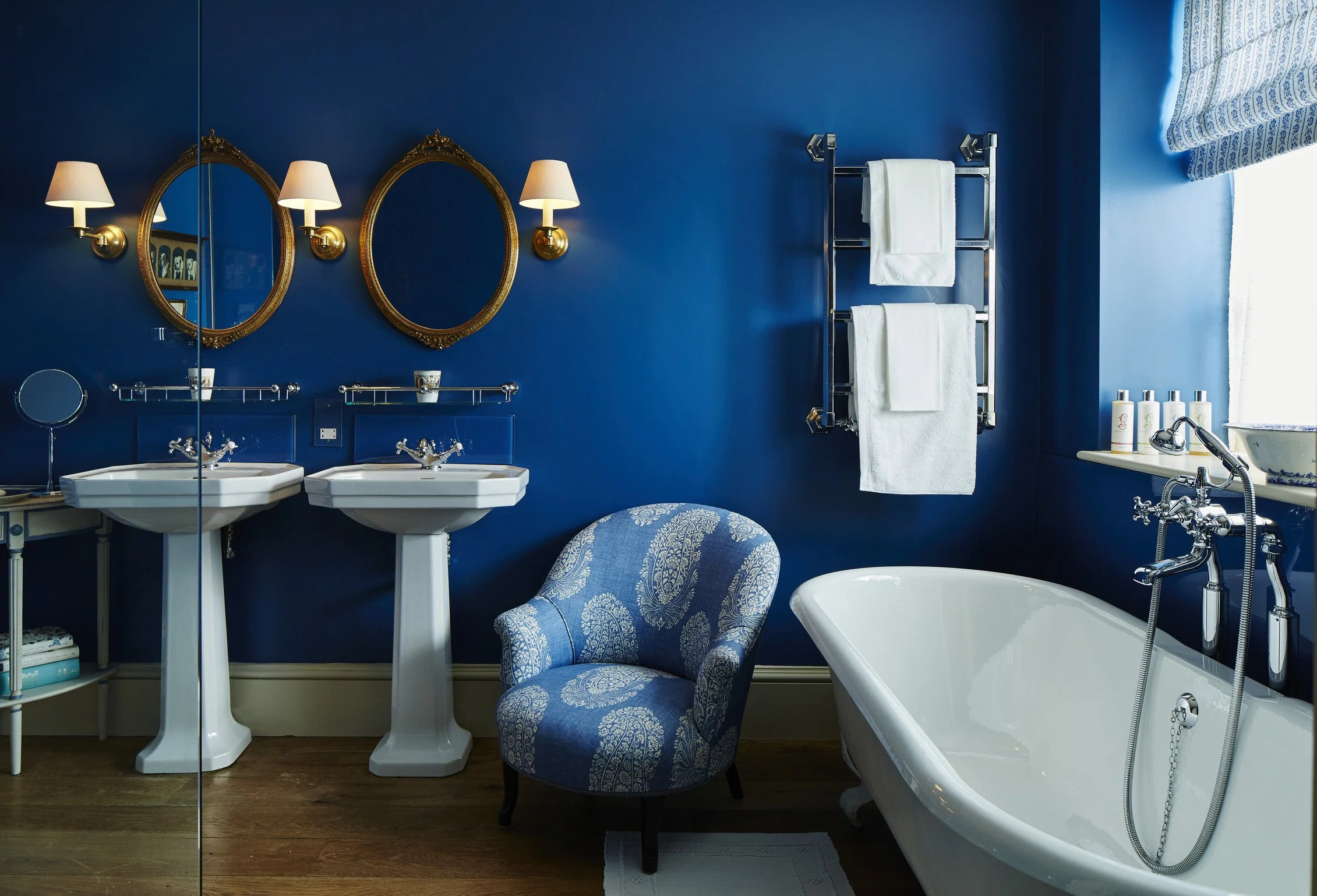 historic-period-sporting-lodge-sussex-filming-photoshoots-events-blue-bathroom-sinks.jpg