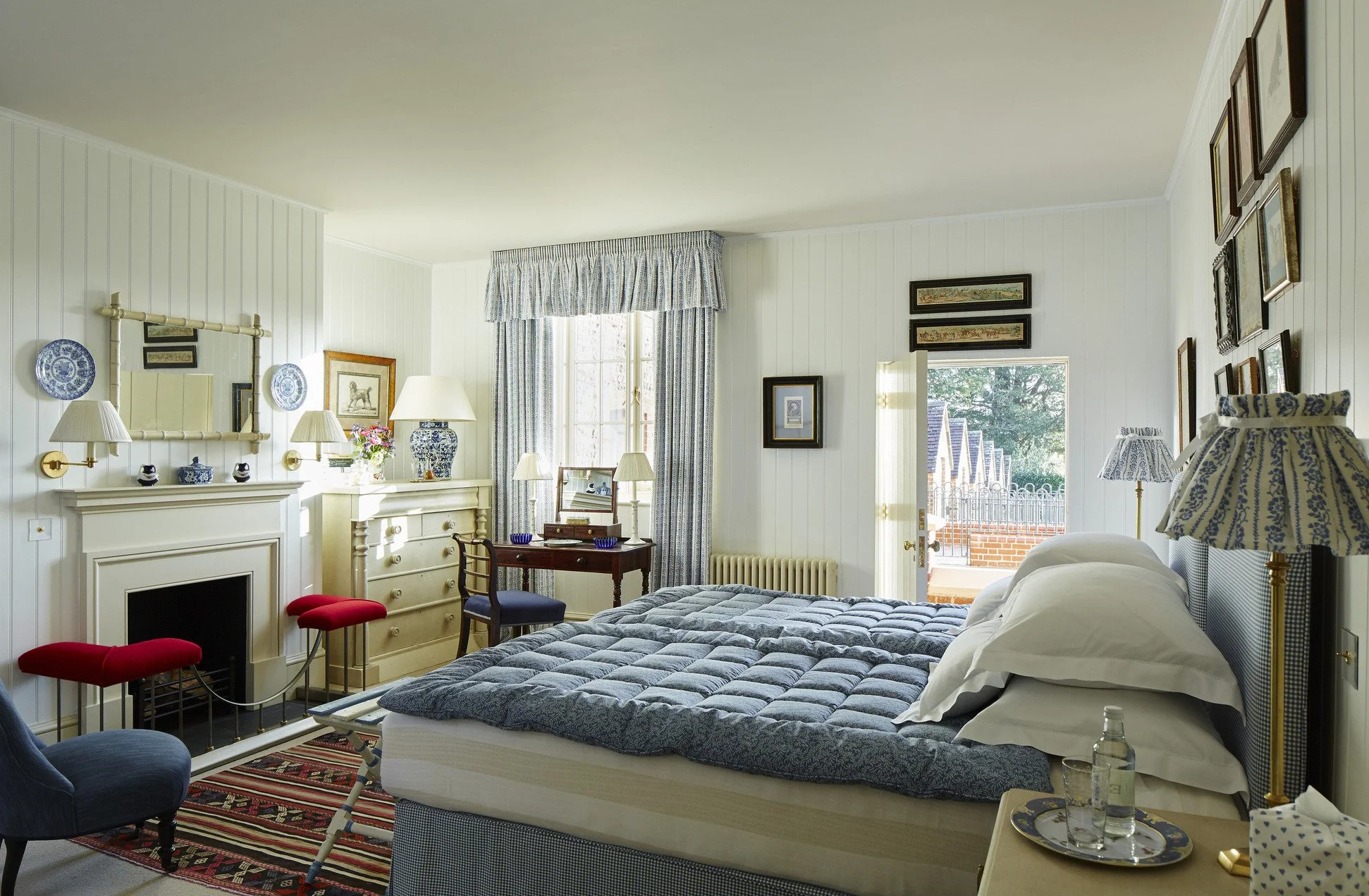 historic-period-sporting-lodge-sussex-filming-photoshoots-events-double-bedroom.jpg