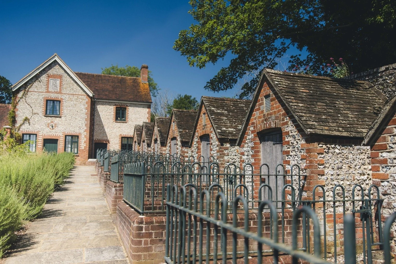 historic-period-sporting-lodge-sussex-filming-photoshoots-events-facade-railings.jpg