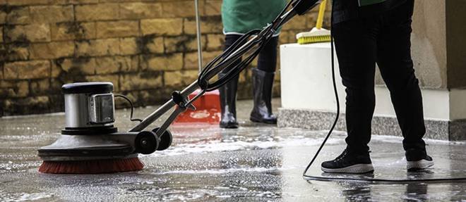 cleaning warehouse