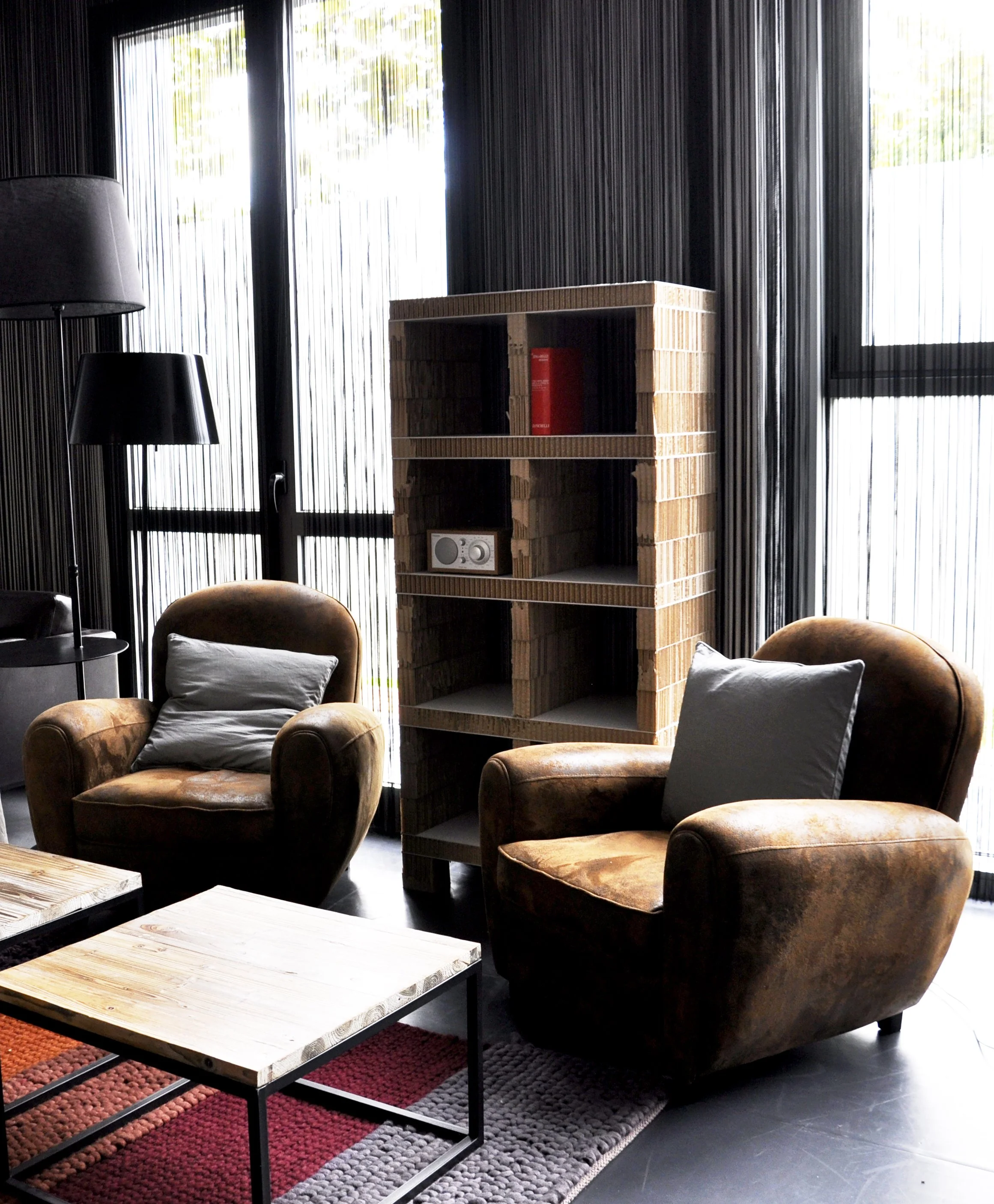 Arredo progettato da Quadricroma. info@quadricroma.com www.quadricroma.com