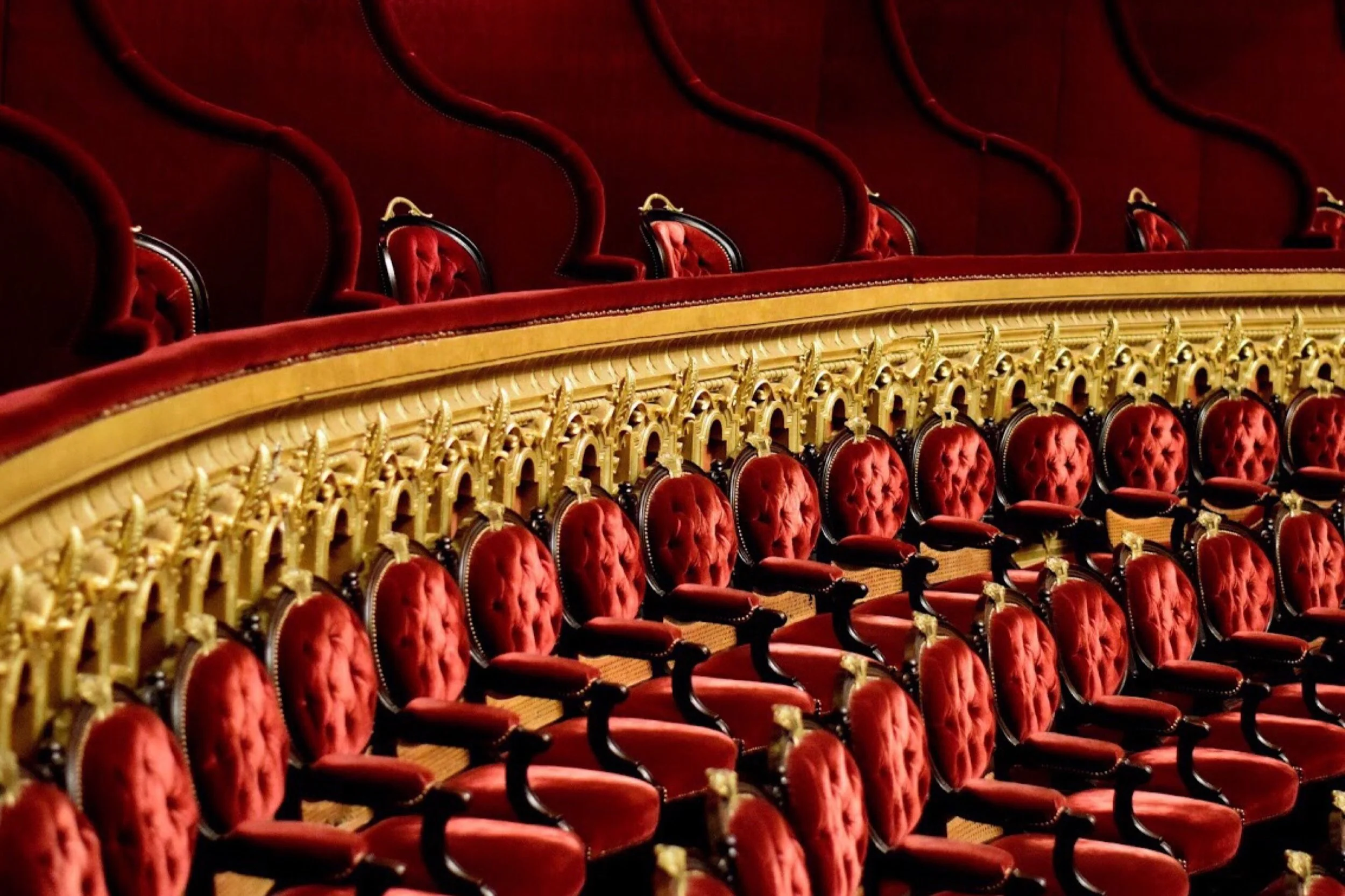 Cosa si cela dietro un'opera teatrale