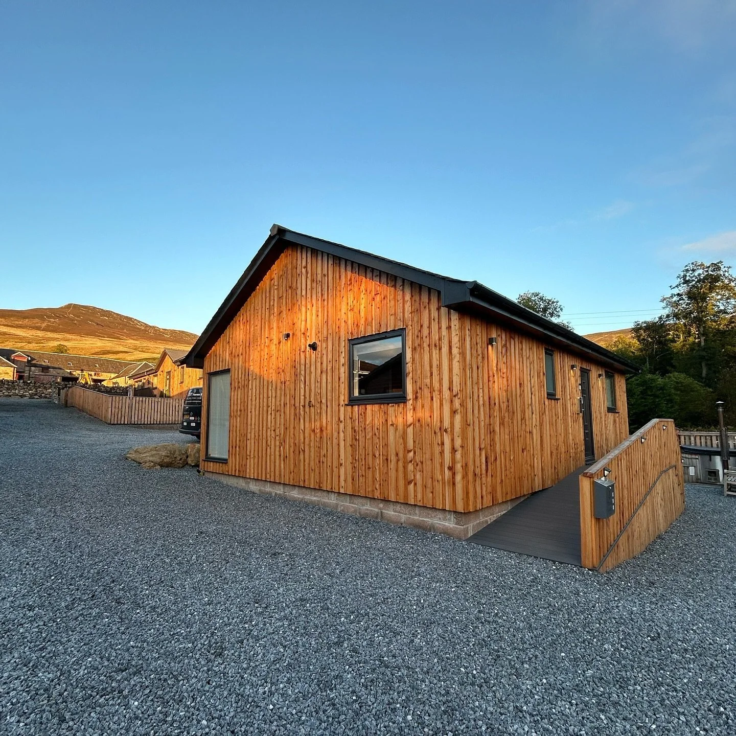 Golden Hour 🌟✨💛📸