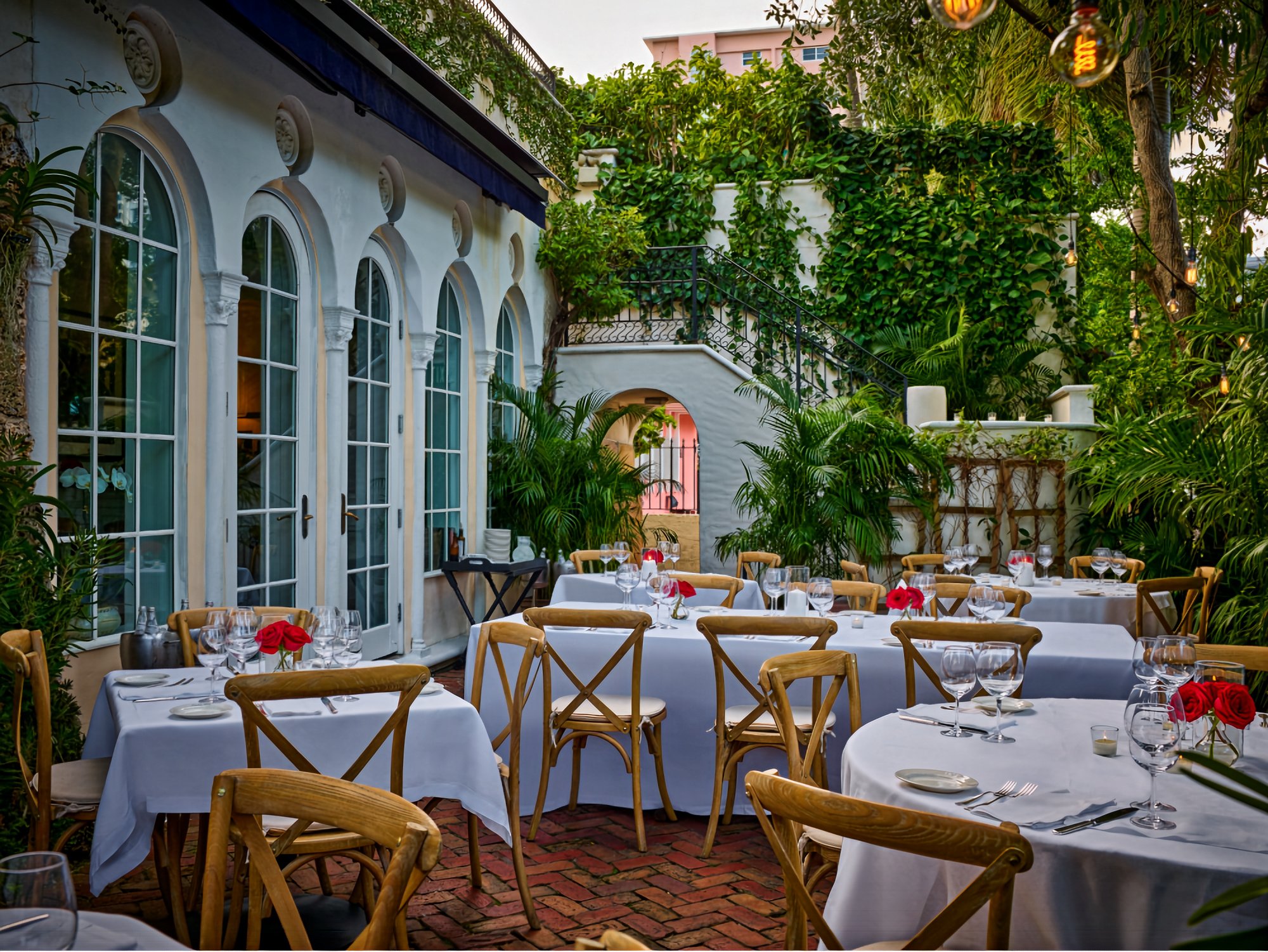 miami-east-garden_LE_ml_resize_x2_colored_toned_light_ai.jpg