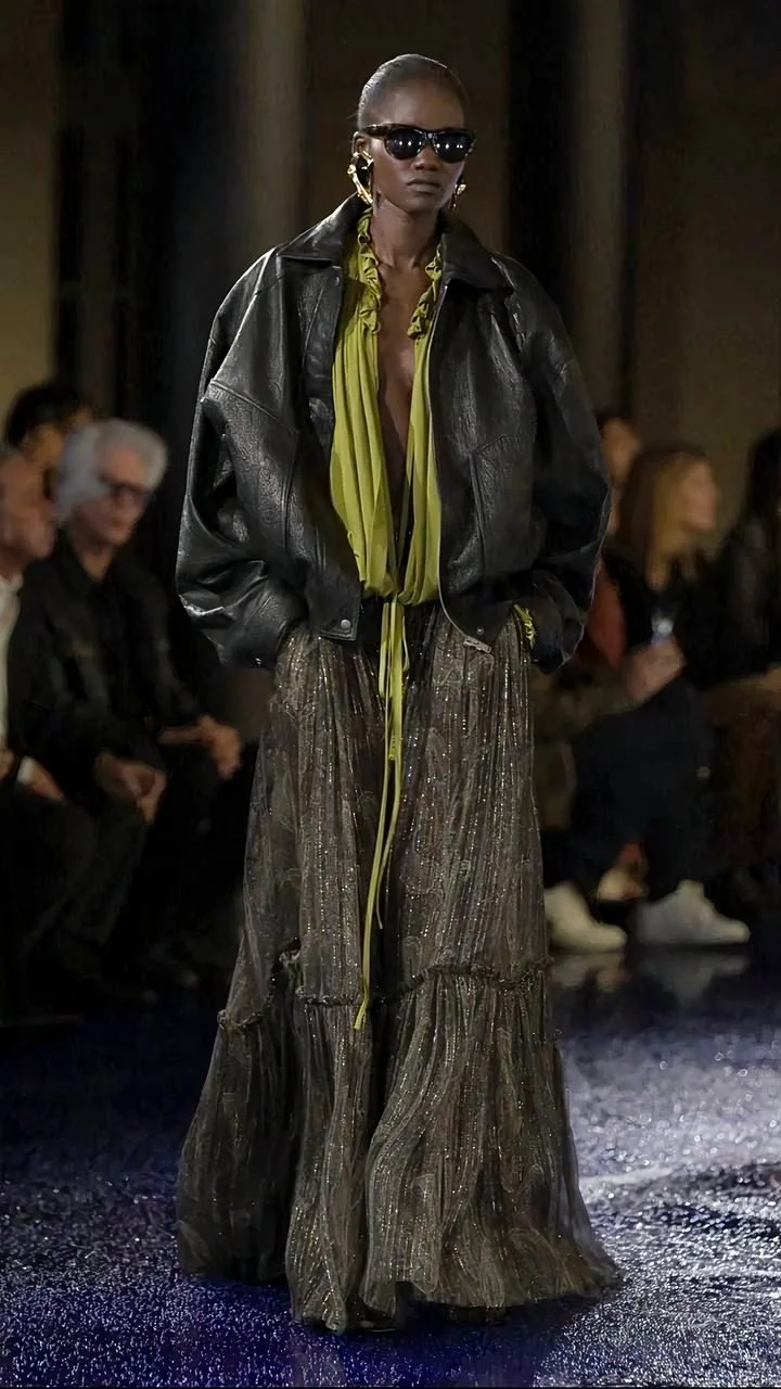 7ad64e67133d4fd311557be41ed688ff_LE_upscale_balanced_x1_light_ai_30.jpg