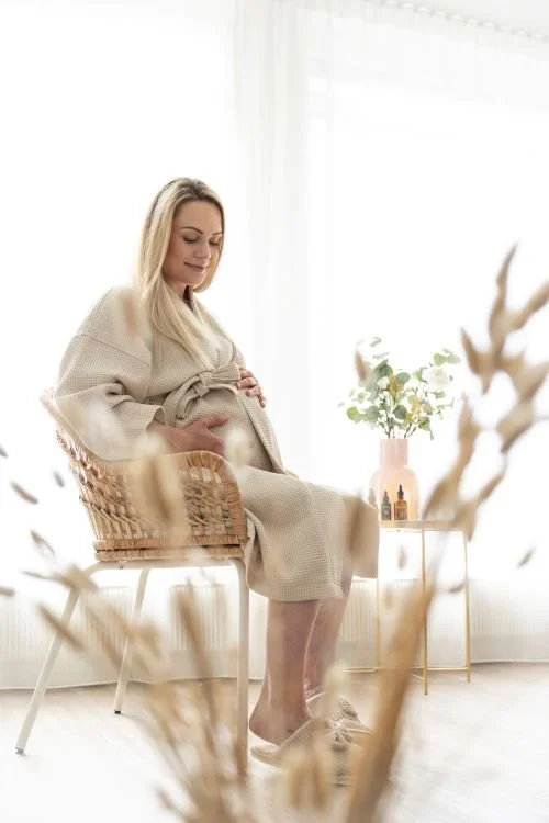 Vyöhyketerapia tuo kehoon tasapainoa ja rentoutta sekä sen avulla voidaan saada helpotusta raskausajan vaivoihin.