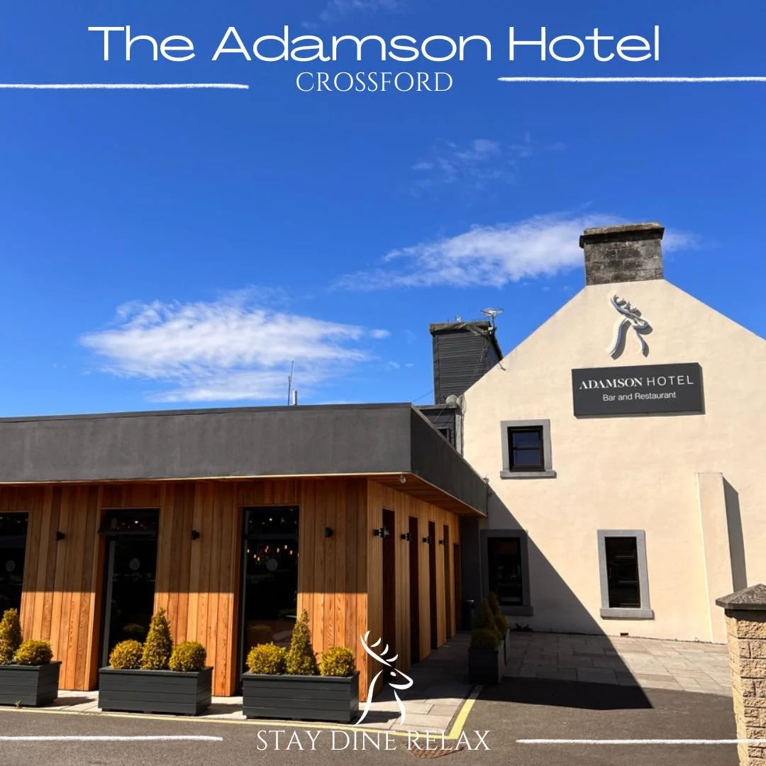 Before the Christmas chaos kicks in, why not take a little time to reconnect with the people you&rsquo;ve been meaning to see all year? Gather your friends or family and enjoy a relaxed evening at our friendly village hotel &mdash; with great food, l