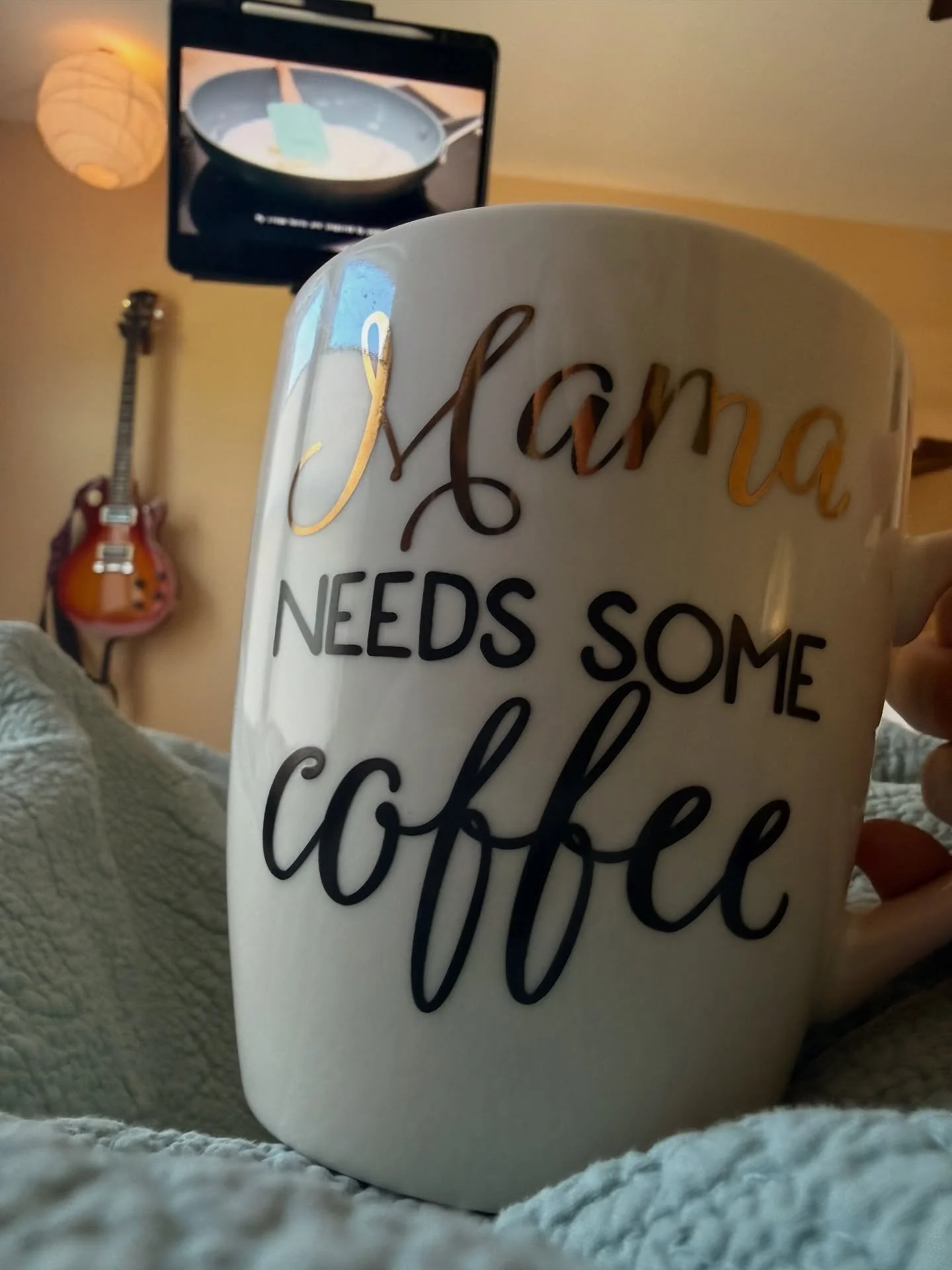 Catching up on GBBS with a massive lavender tea latte. Enjoy your Sunday, y&rsquo;all! ✨💓

#QueerFreelancer #KindDesign #QueerWebDesign #QueerWebsites

Image description: extra large white mug in foreground that says, &ldquo;mama needs some coffee&r