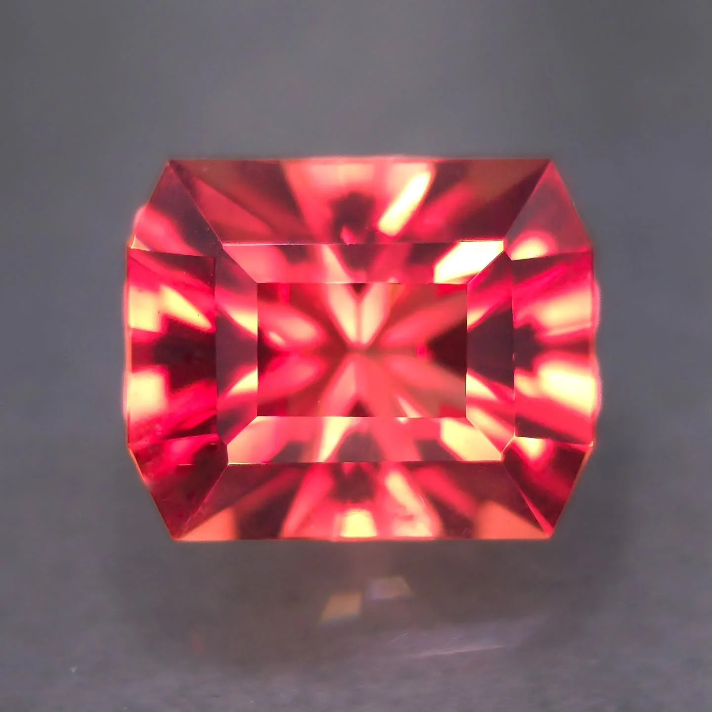 Available ✨ Natural Oregon Sunstone - in a @rtgemcutter design called &quot;&quot;. 10 x 7mm Crystal clear, lovely orange red color that is characteristic of Oregon Sunstone - lovely shine and sparkle with this design and would be fantastic engagemen