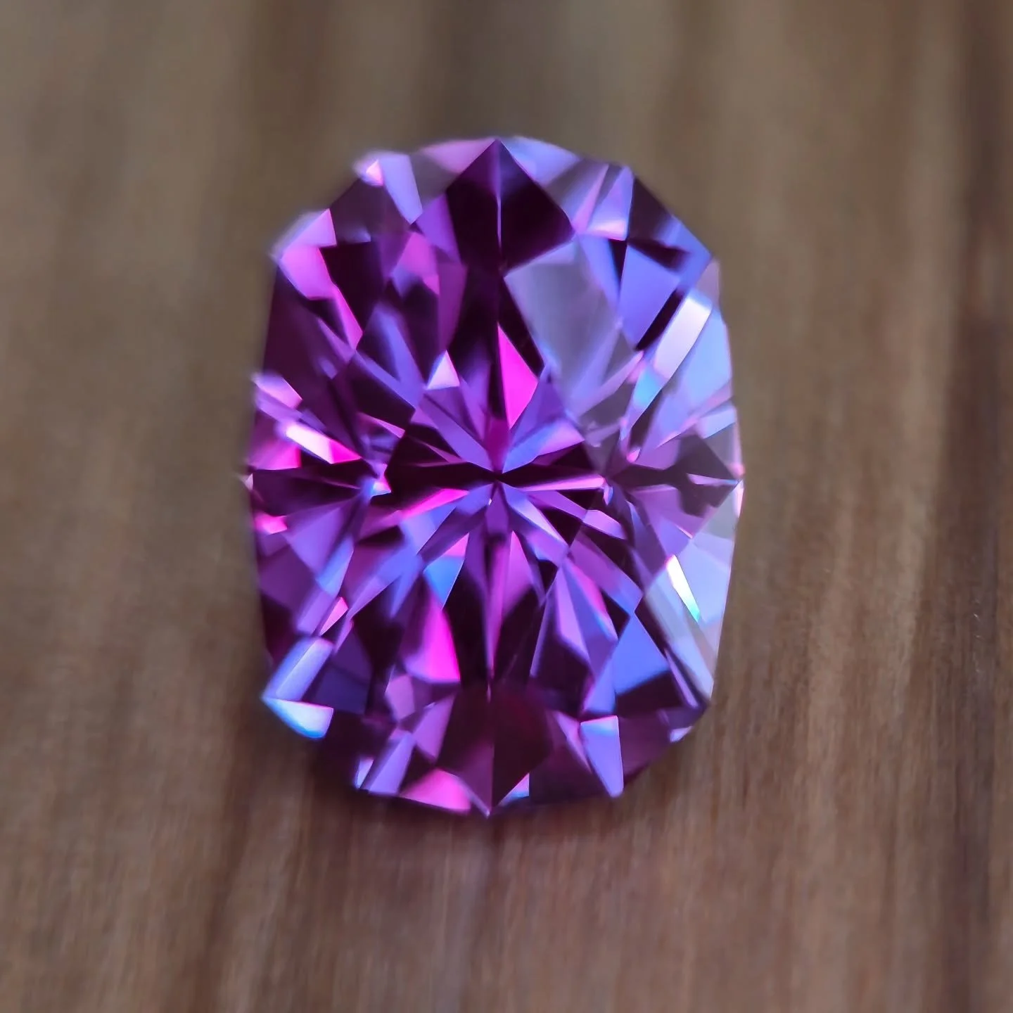 Available 💜🩵 Czochralski Alexandrite - 11.2 x 7.5mm Stunning color on this one, quite vibrant teal flash although it shows up as blurple on my camera. Large cushion cut and very sparkly! These elongated cushions are all the rage right now. Why not 