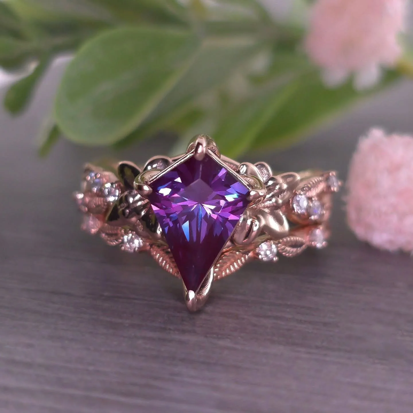 Recently created this stunning 14kt pink gold wedding set for a client with a clear vision. He requested lilies, neatly placed leaves, and intertwined vines - all of which came together beautifully, especially considering it's a tiny size 3.75! He wa