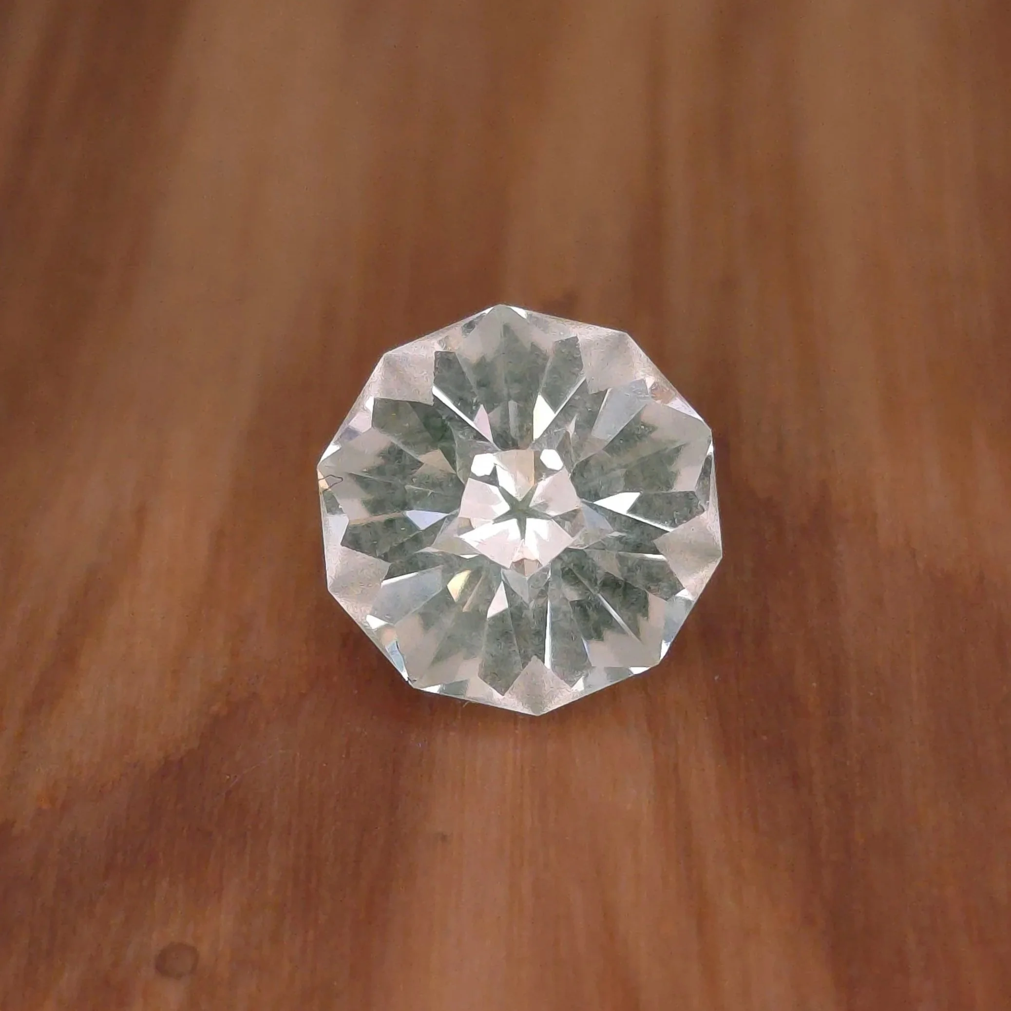 7.3mm Green Lab Spinel - Hibiscus Design