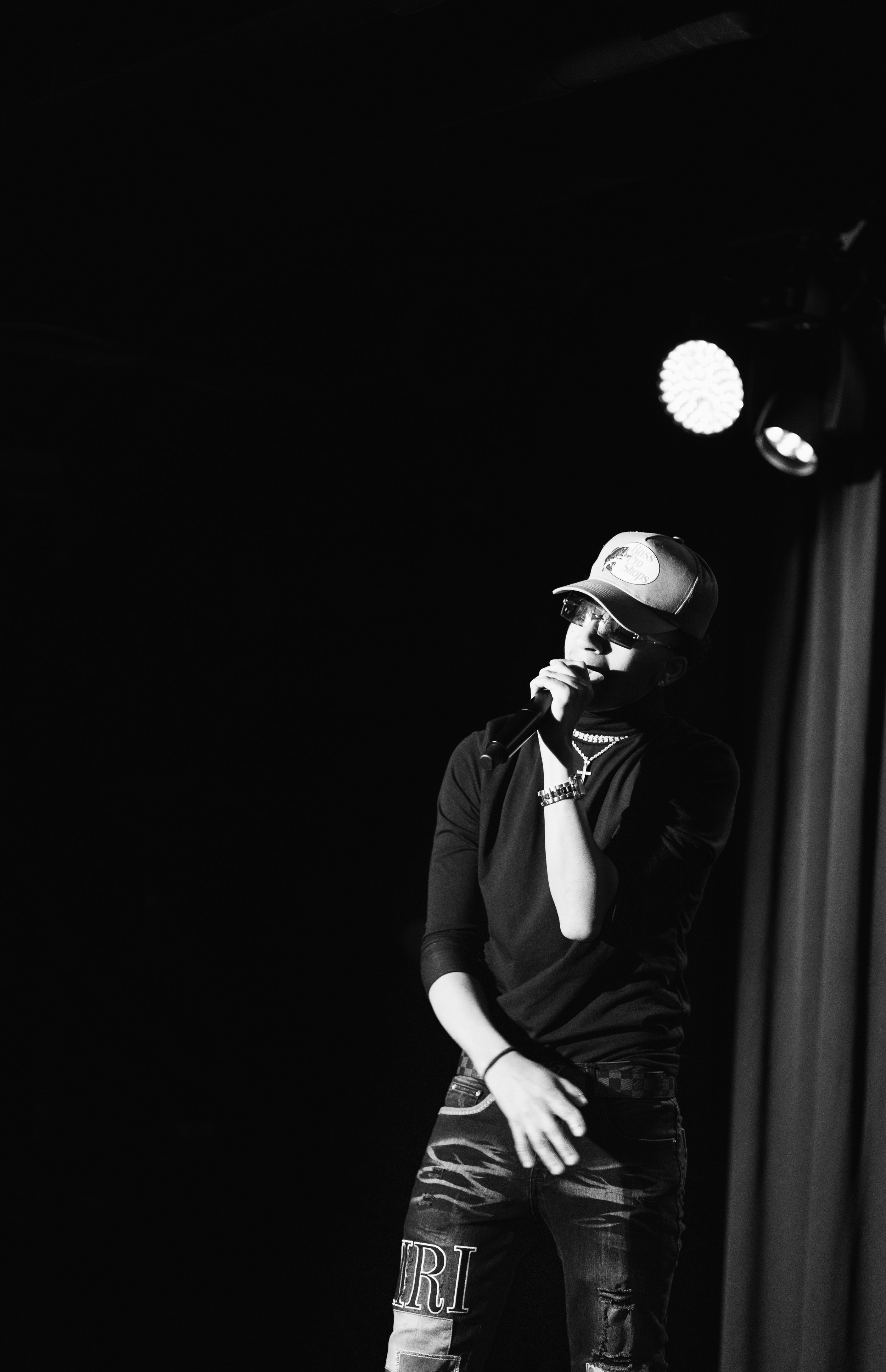 photo of artist live concert performance in green bay wisconsin