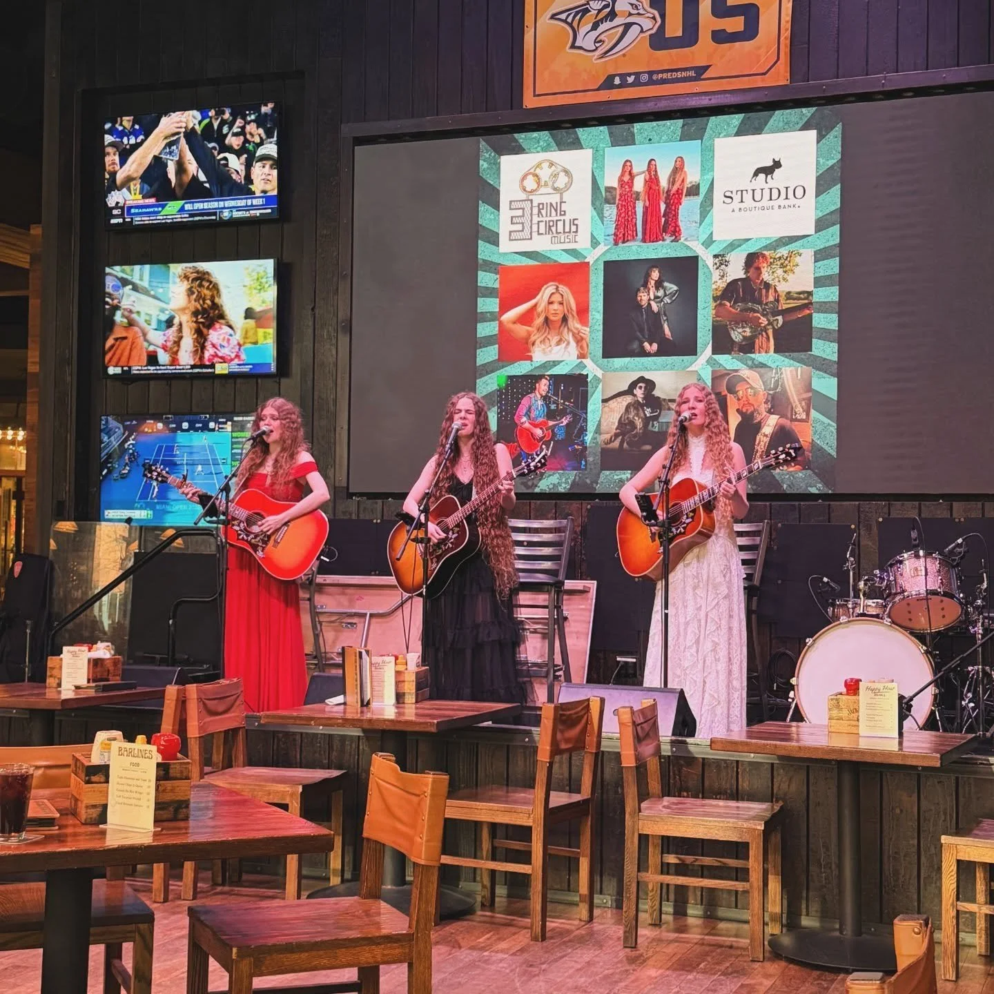 Epic night of music went down at @barlinesnashville in the Omni Nashville this week for our monthly writer showcase. 

Thanks to all the talented writers + artists who took the stage: 
@gwynnsisters 
@charitybowden 
@theyoungfablesofficial 
@lucas__m