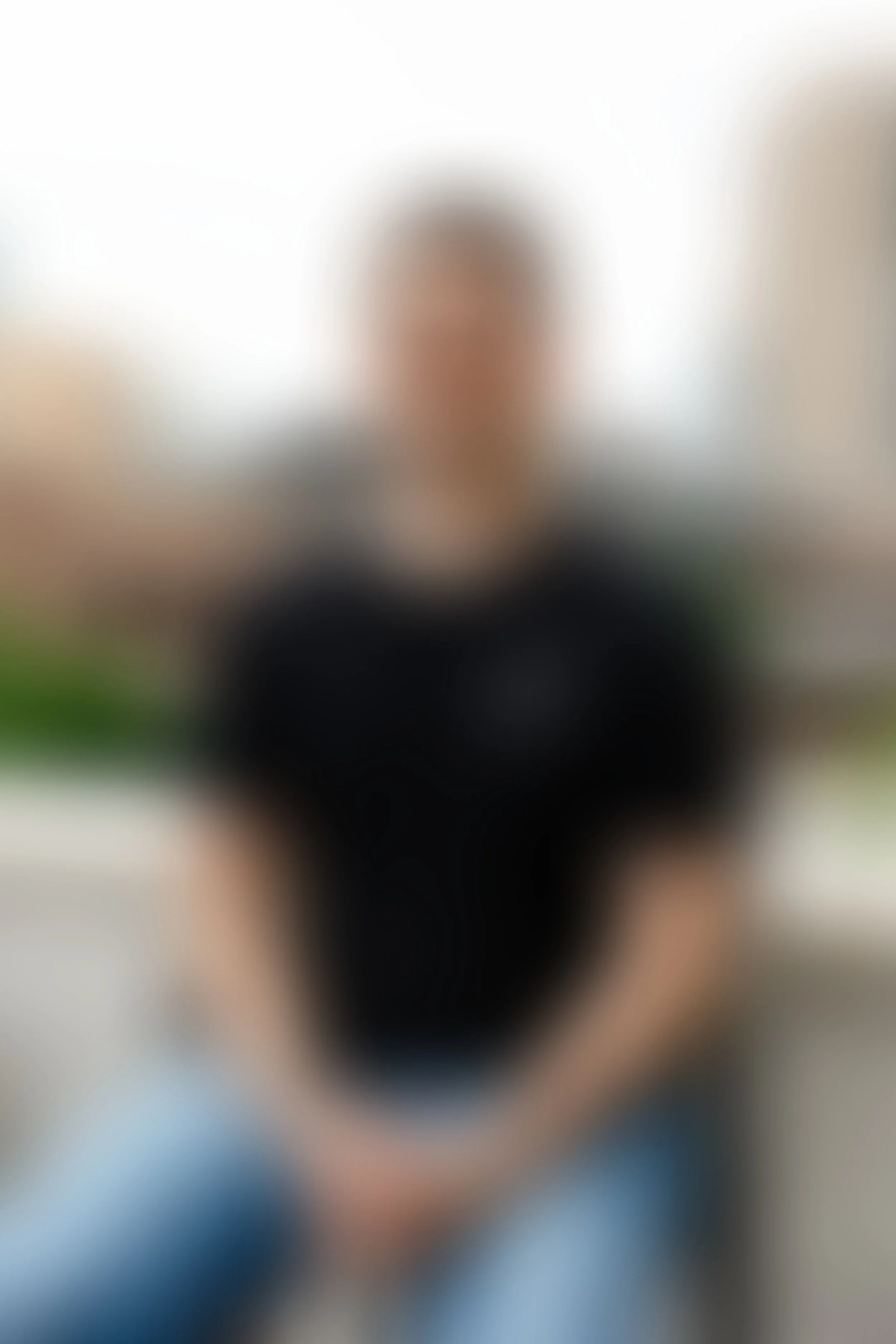 &lt;b&gt;San Francisco&lt;/b&gt; &lt;br/&gt;Victor Socualaya | Accounting&lt;br/&gt;victor@taxstudio.com 