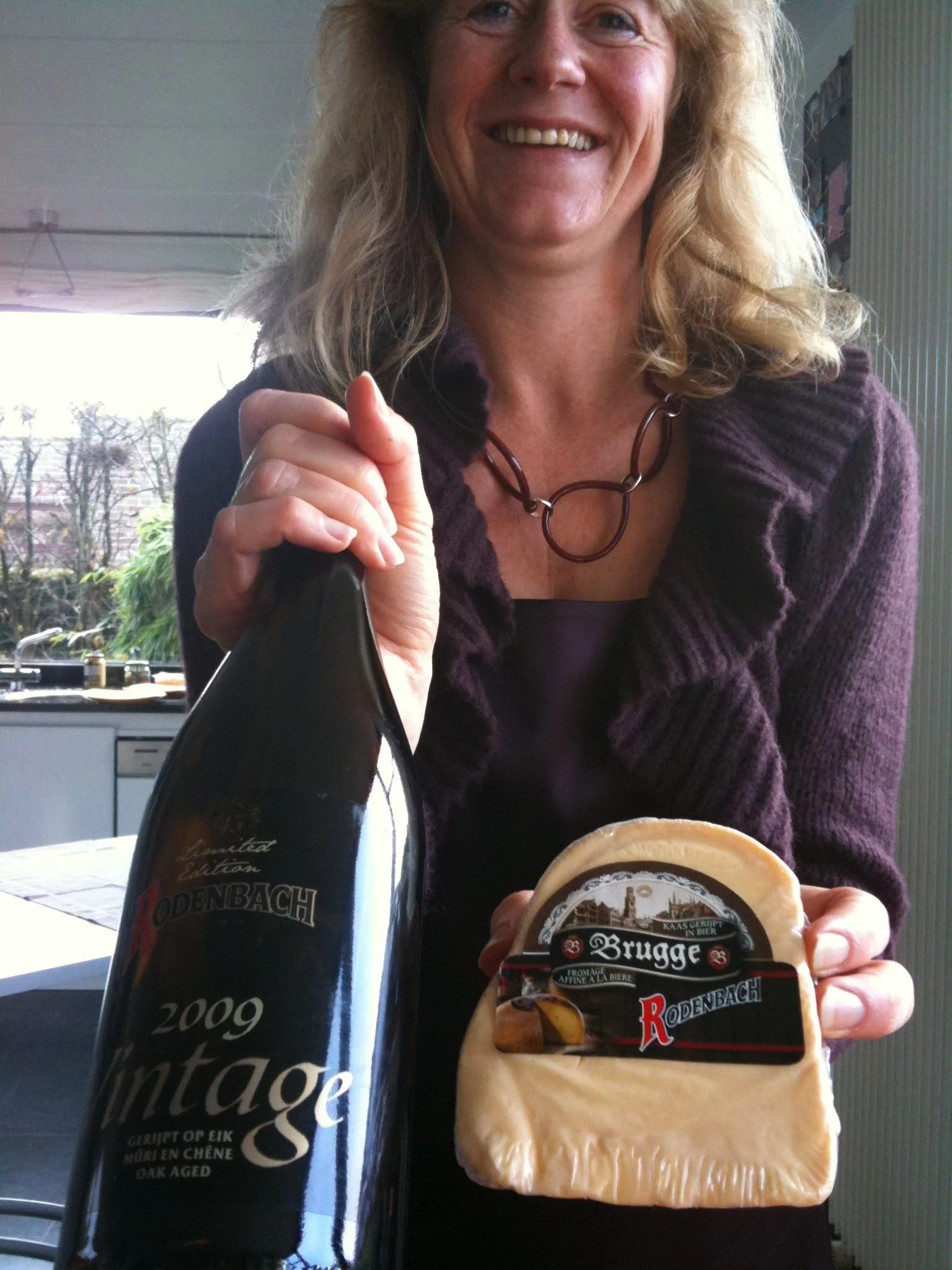 photos web Dec 2025_Food_Wine_Belgium Beer_Cheese tasting.jpg