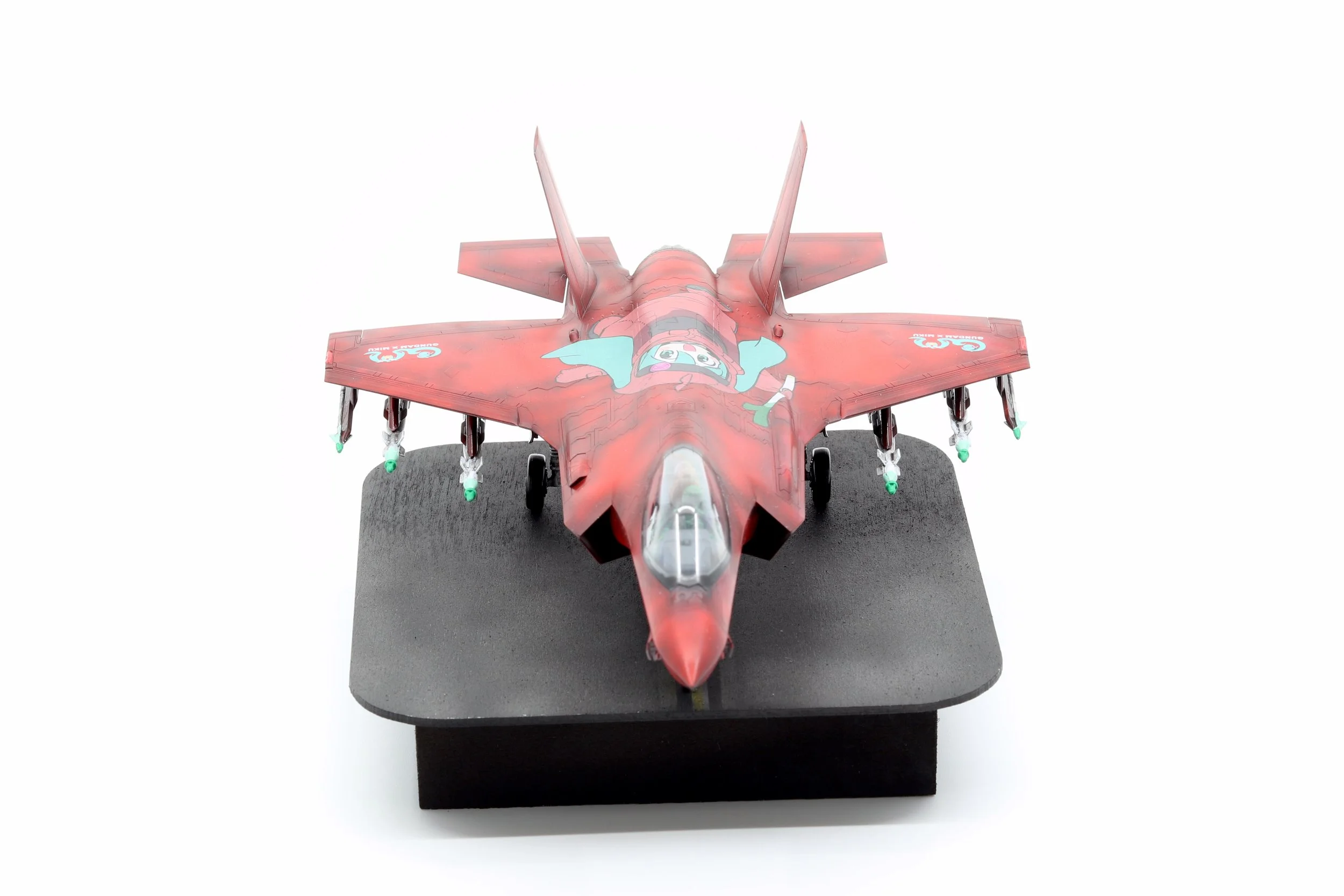 F-35A Miku (7).jpg