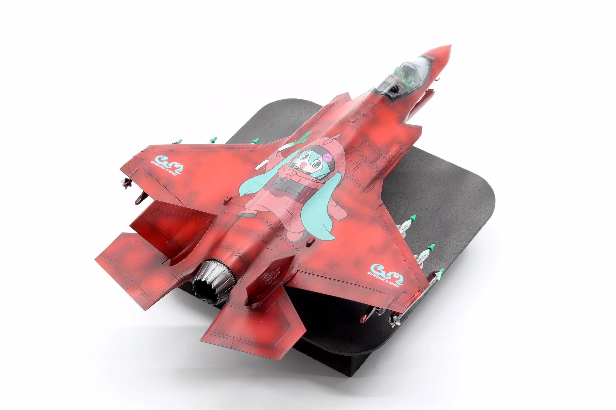 F-35A Miku (17).jpg
