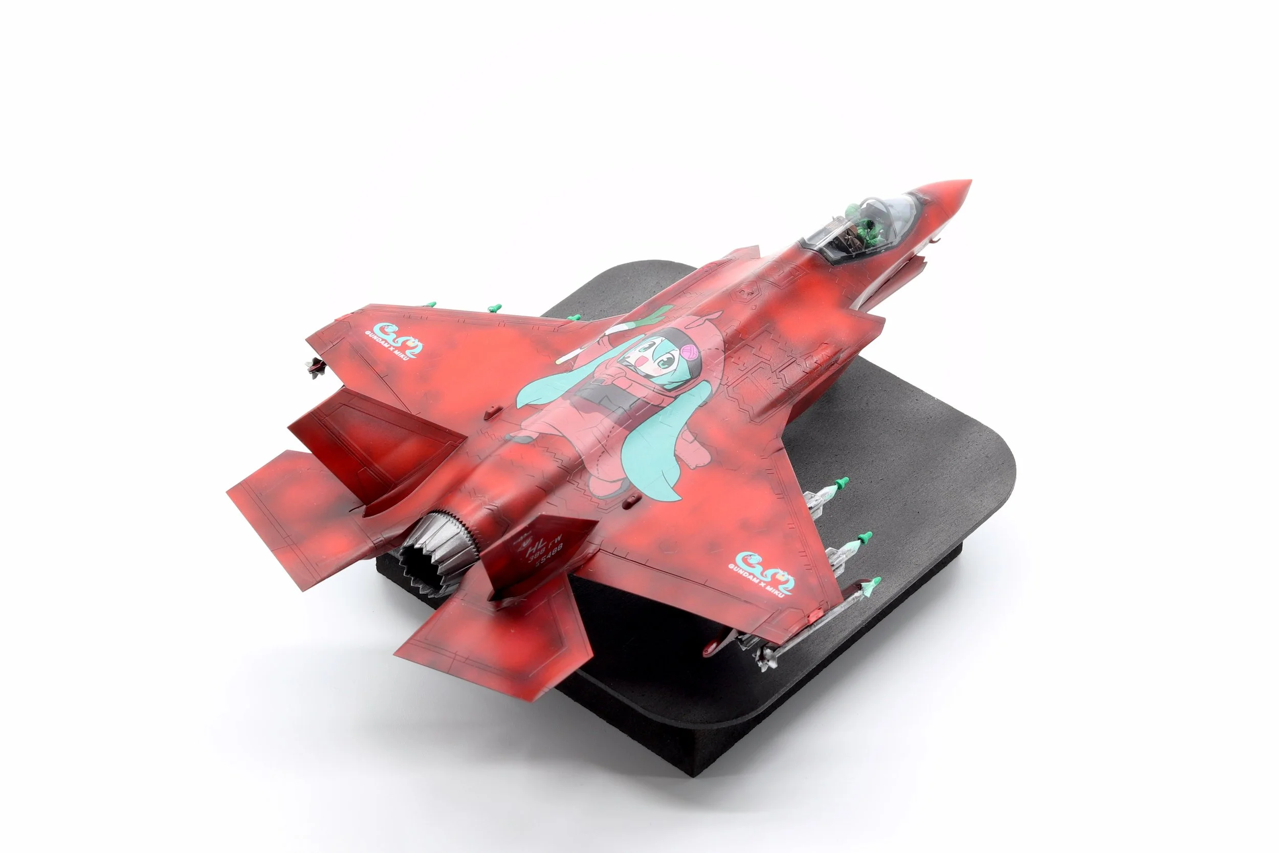 F-35A Miku (12).jpg