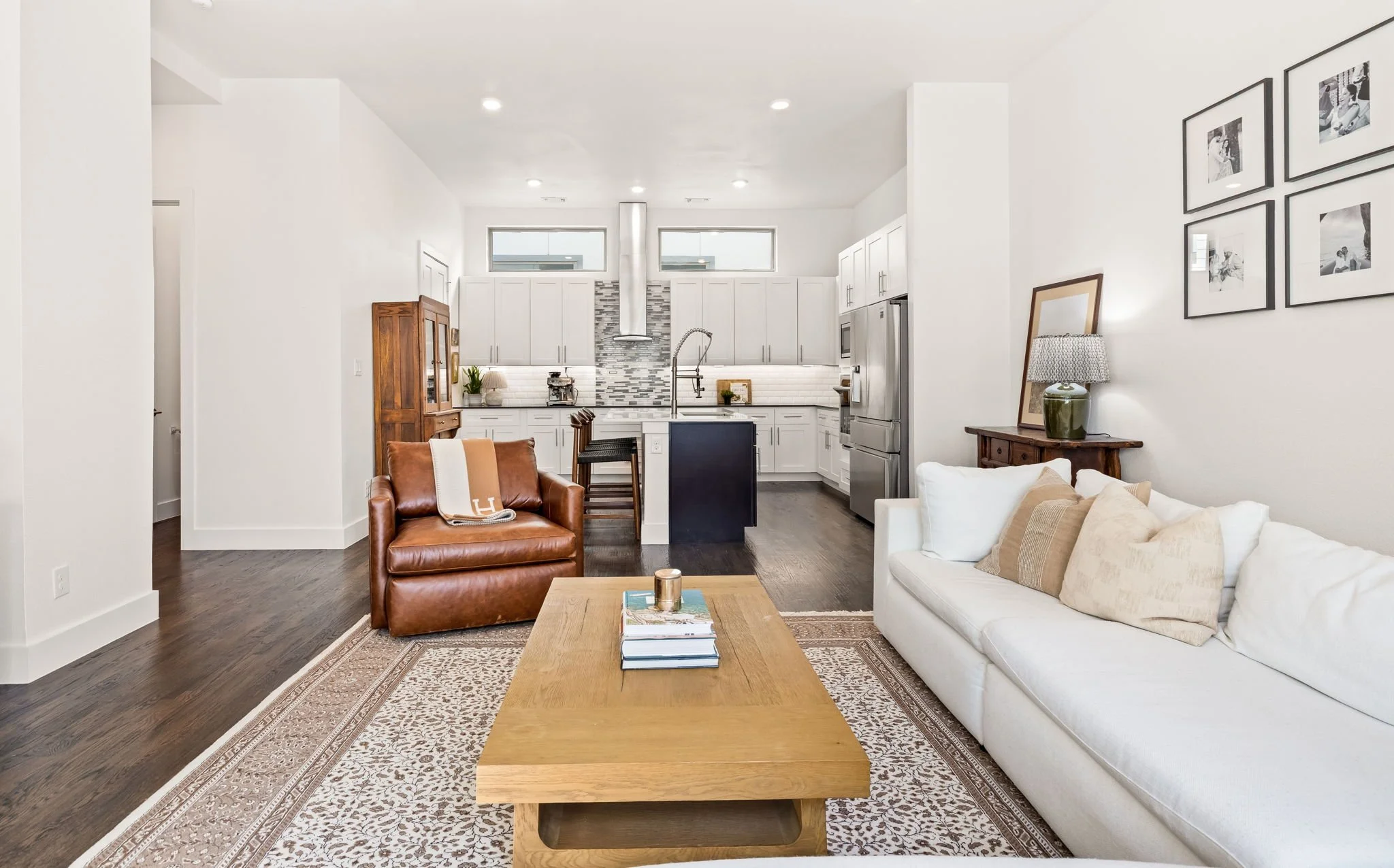 15-web-or-mls-4222 Roseland-15.jpg
