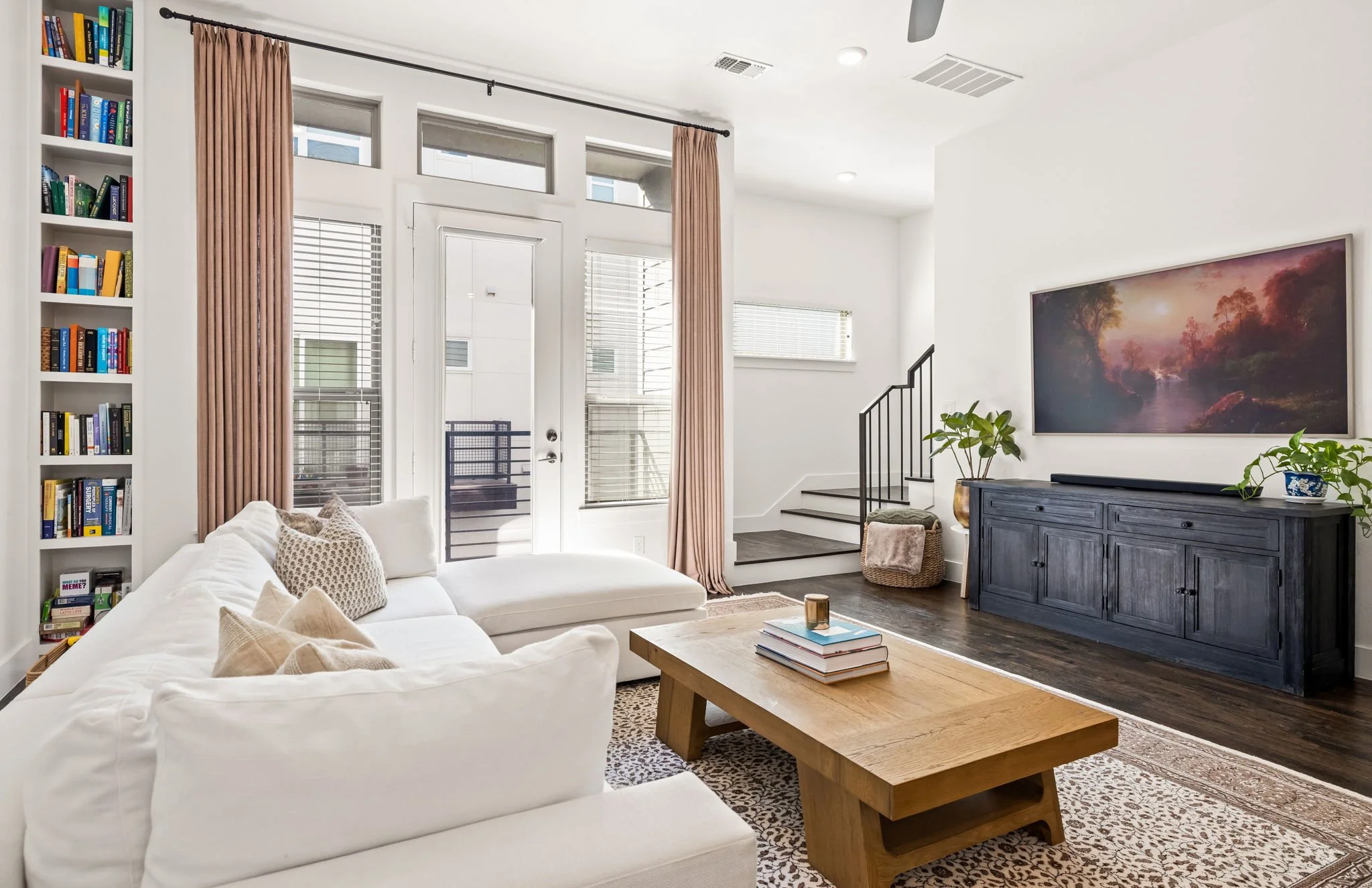 16-web-or-mls-4222 Roseland-16.jpg