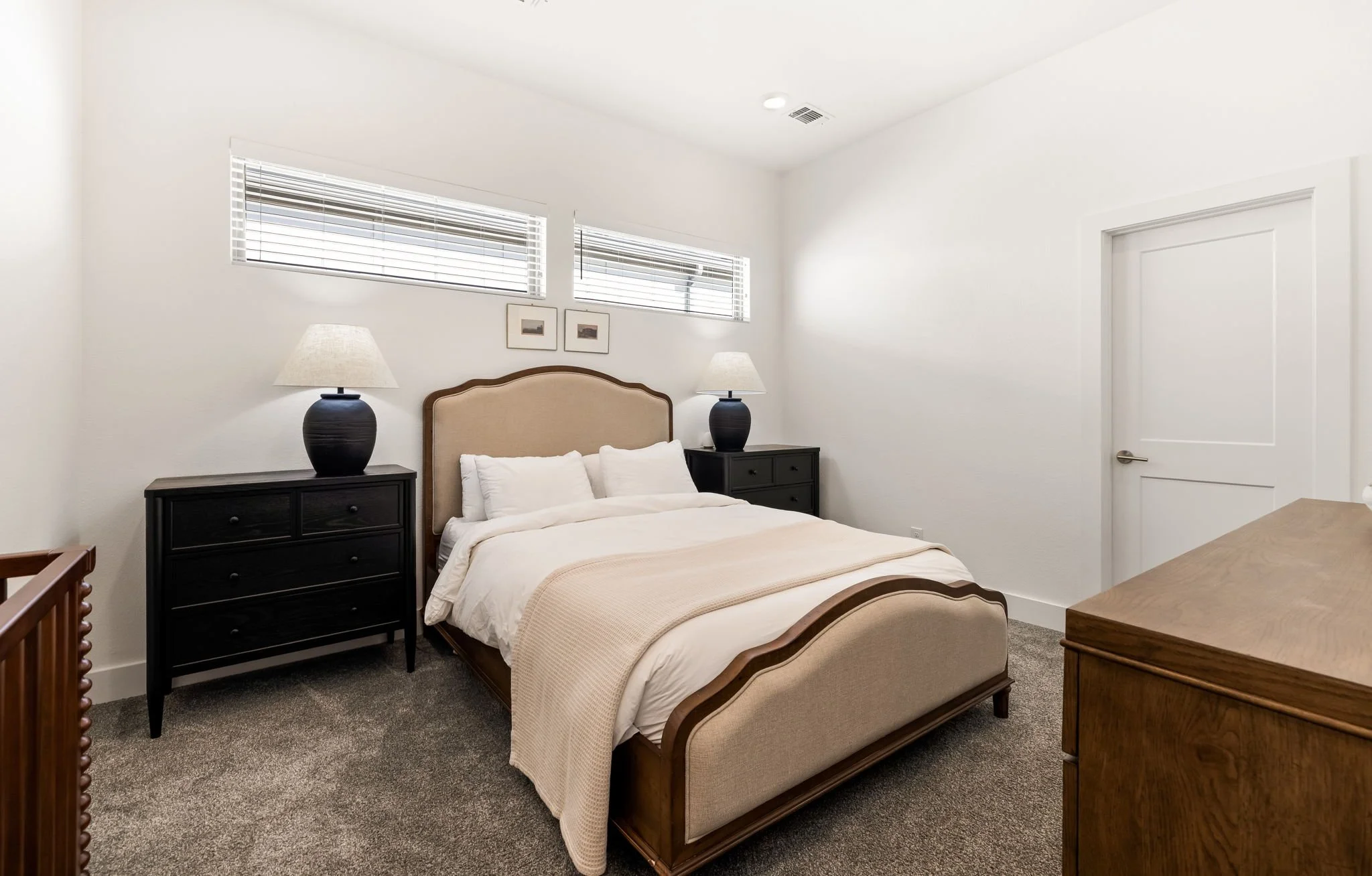 23-web-or-mls-4222 Roseland-18.jpg