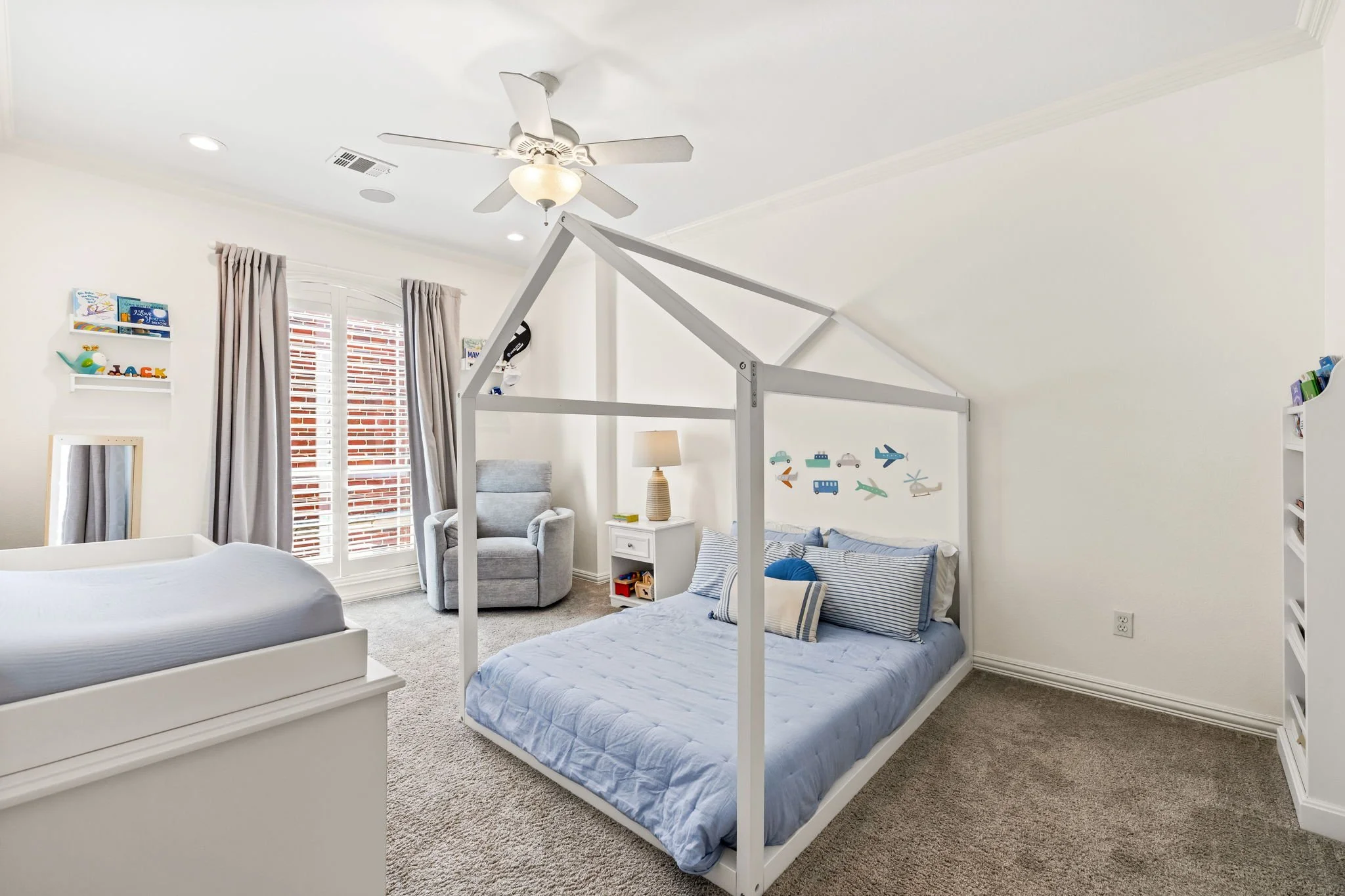 21-web-or-mls-4219 Travis -21.jpg