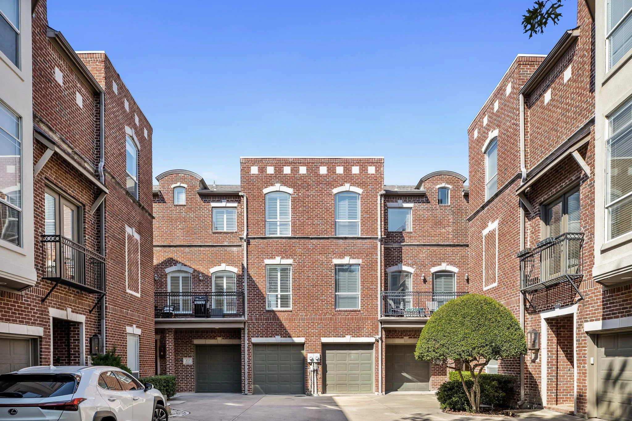 1-web-or-mls-4219 Travis -01.jpg