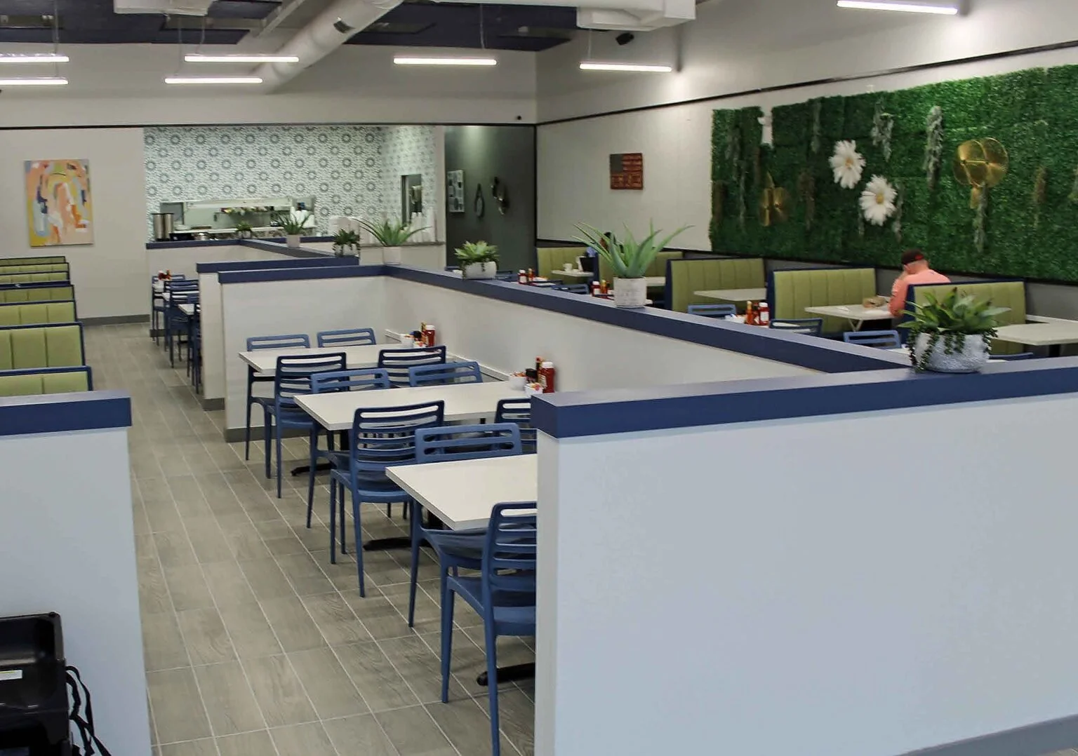 Inside-Lake-Highlands-Cafe.-Photo-by-Carol-Toler-1536x1078.jpg