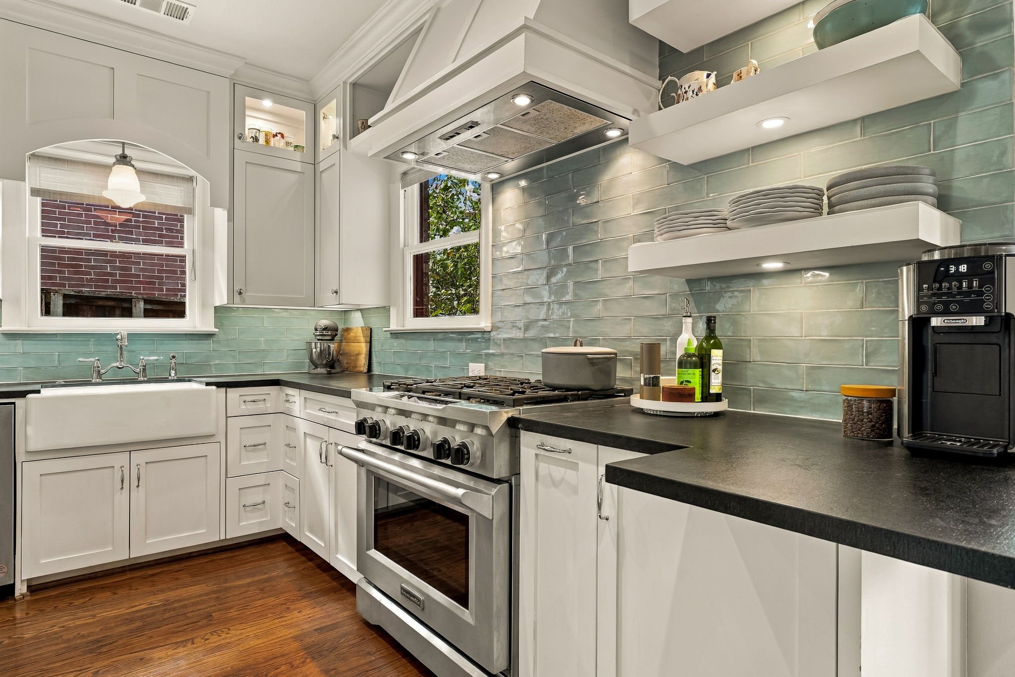 12-web-or-mls-6317 Bryan-12.jpg