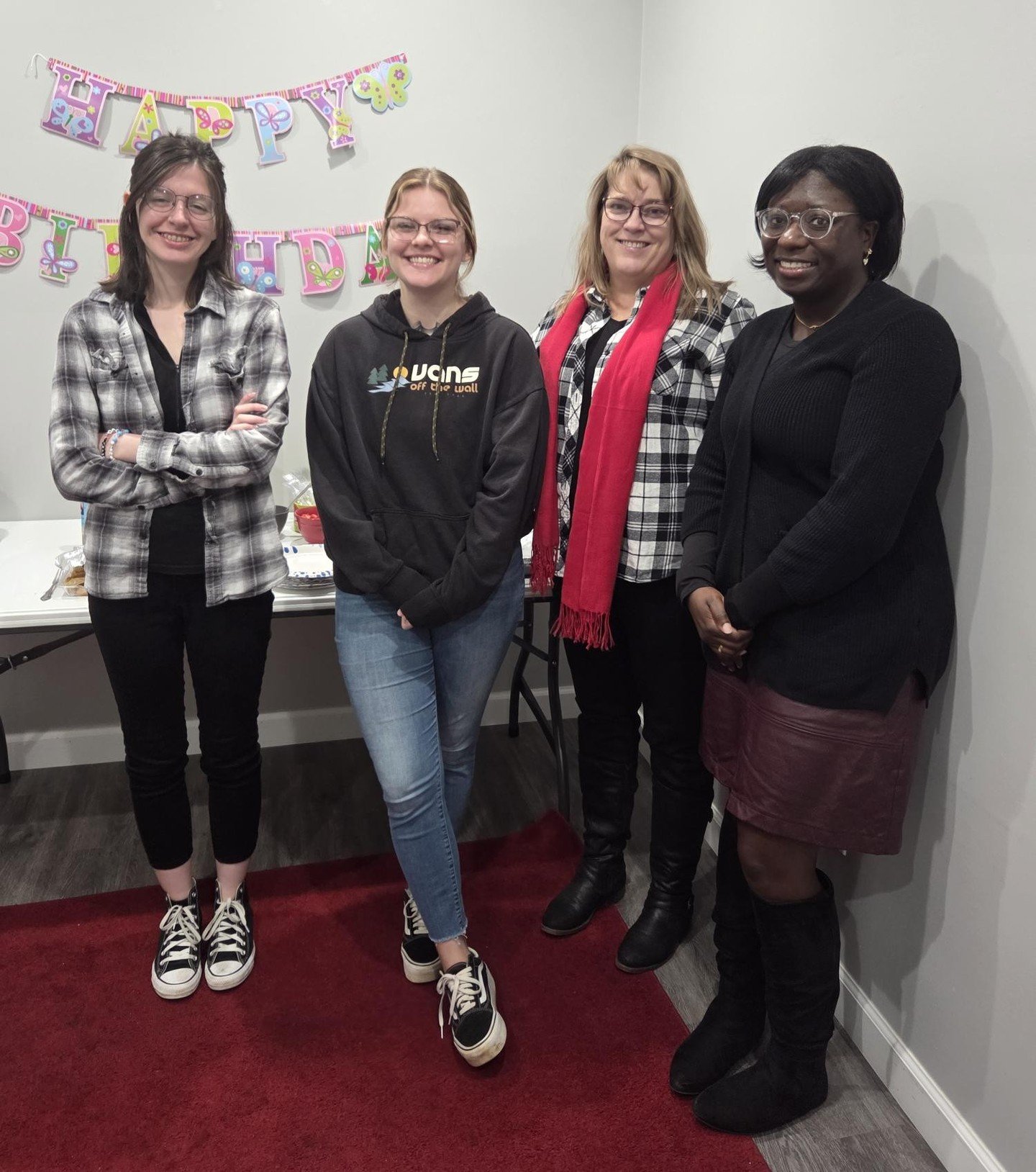 December is the month half our office decided to have birthdays. Happiest of birthdays to Megan, Bailey, Donna, and Taysha! Also Debbie and Laura (not pictured)! You all keep this place going and we'd be lost without all of you. 🎂
#HappyBirthday #De
