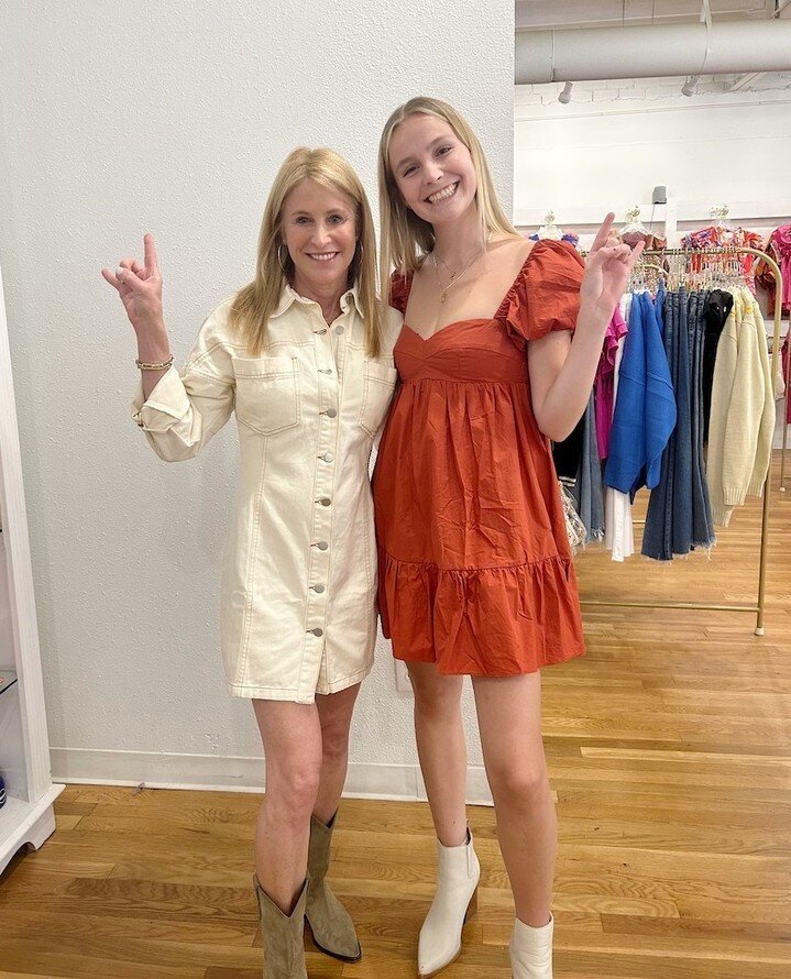 HOOK 'EM HORNS !! Here are some outfits for game days at Texas and other orange schools 🧡⁠
⁠
#fashiontrends #stylist #hookem #UT #longhorns #football #gameday #outfitinspo #ootd