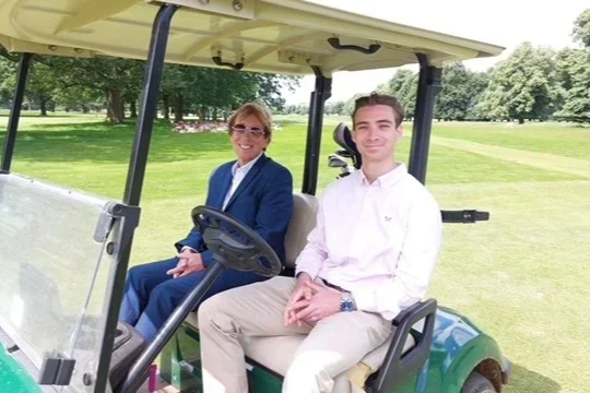Golf Day at Hampton Court Palace Raises £3000+ 