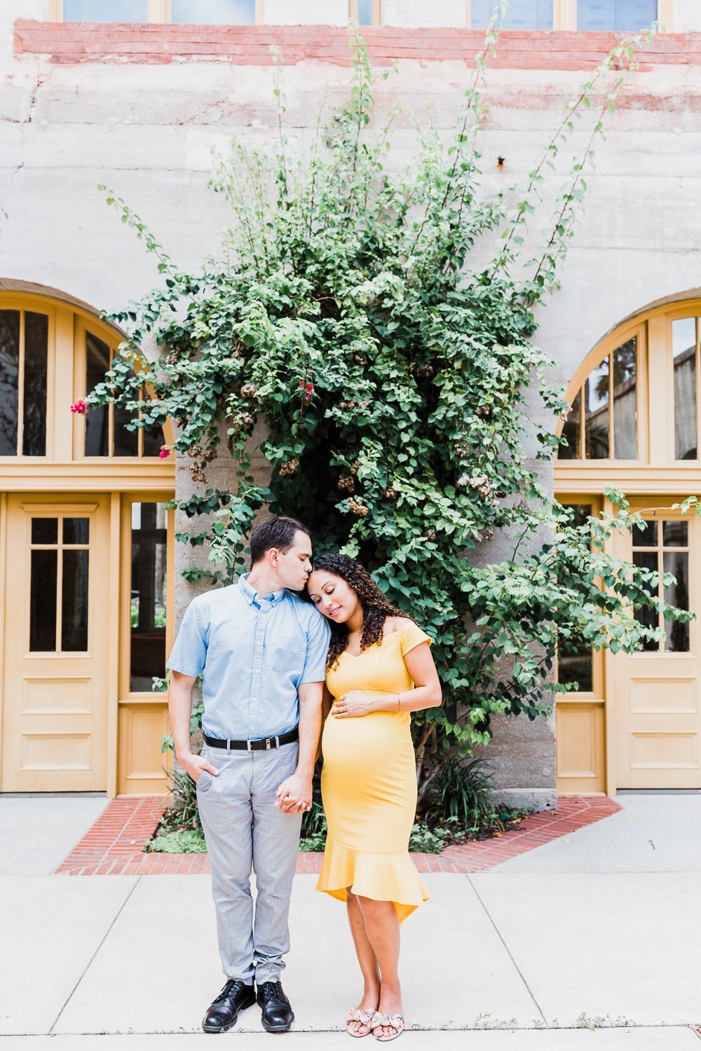 portrait picture and posing ideas in downtown St.Augustine