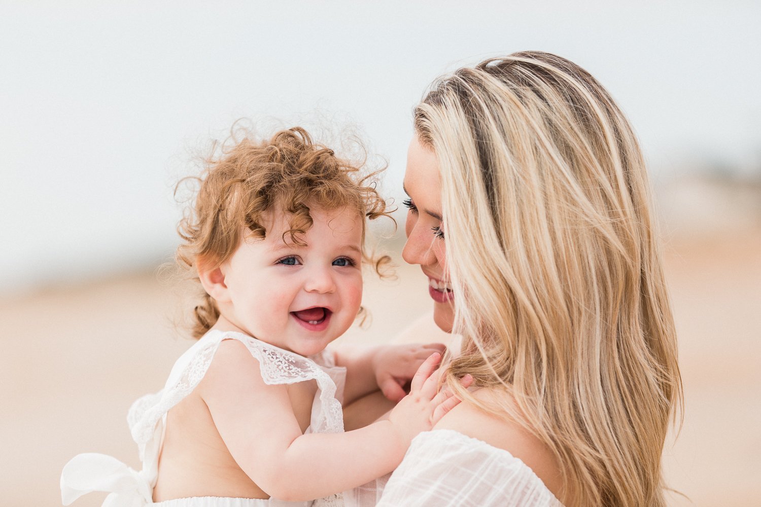 mommy and baby daughter pictures at the beach - posing ideas in Ponte Vedra fl
