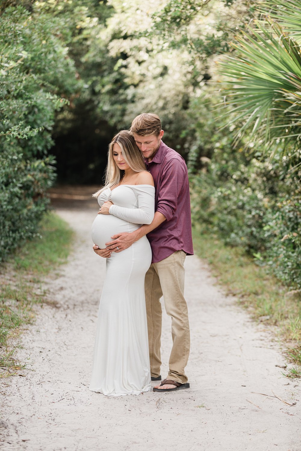 maternity pictures in the wooded area jacksonville fl