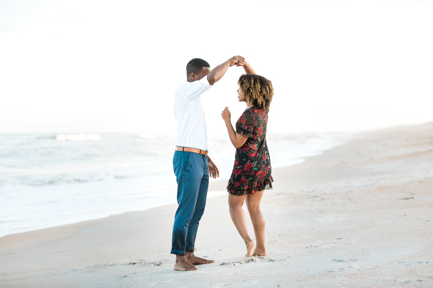 beach engagement pictures in ponte vedra