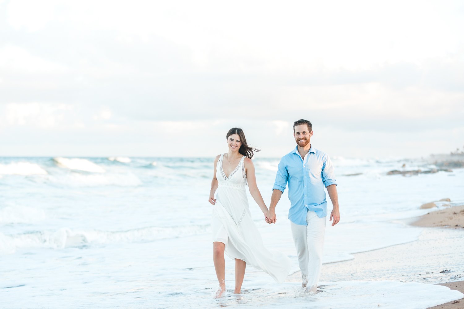 sunset engagement pictures at the beach