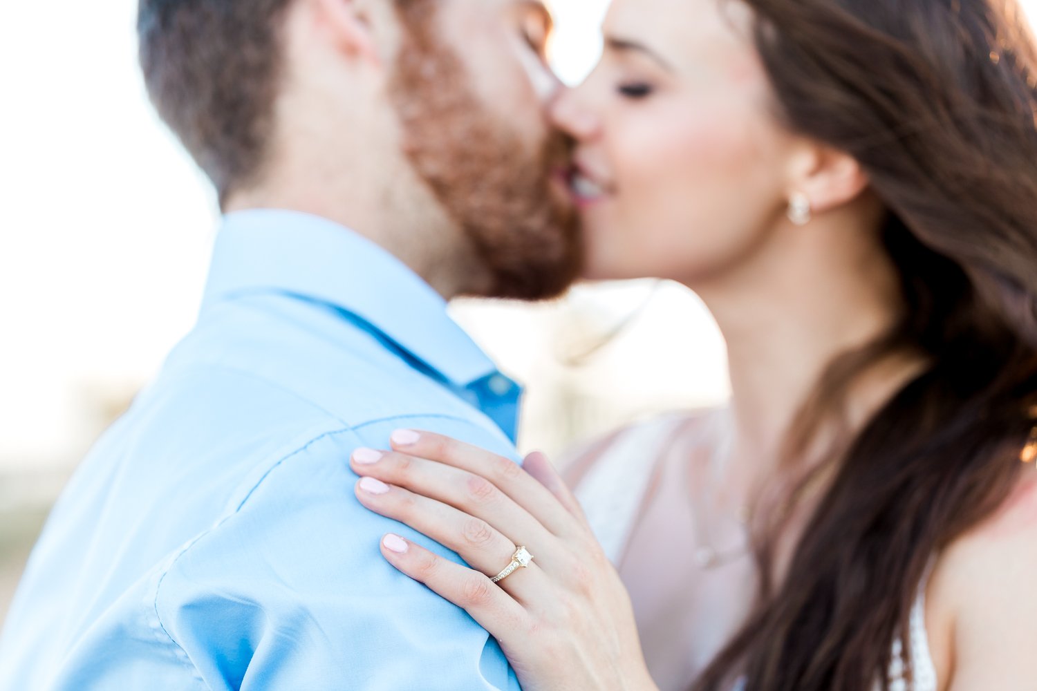 romantic engagement picture ideas