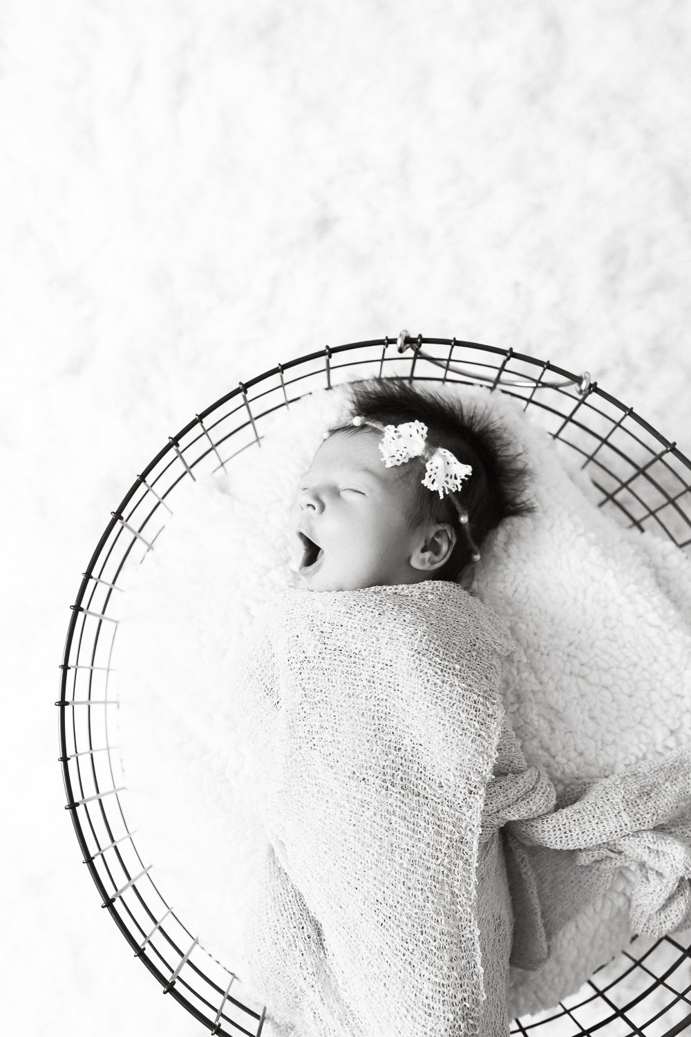 Lifestyle newborn session in jacksovnille FL