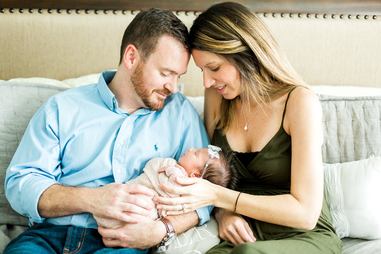 family lifestyle newborn session at home